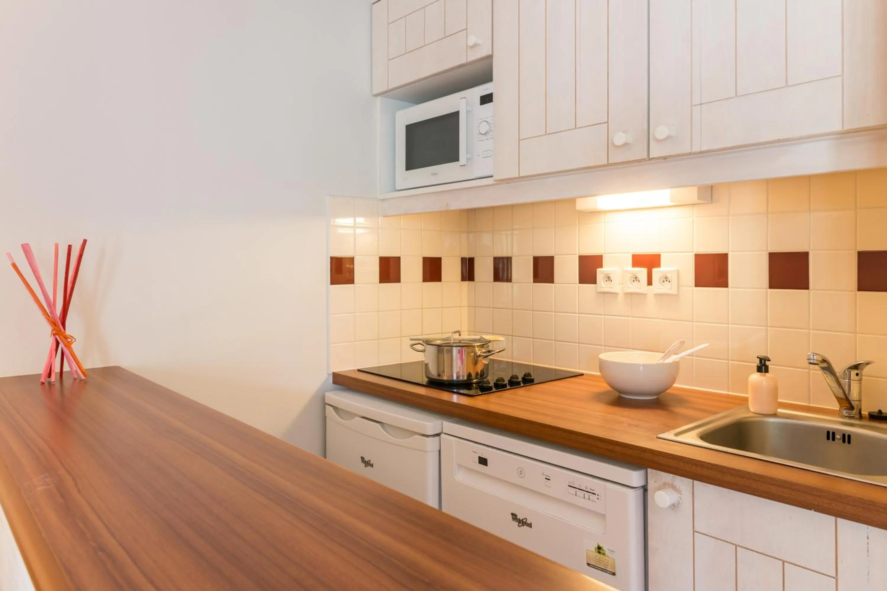 Kitchen or kitchenette in Village Pierre & Vacances Moliets