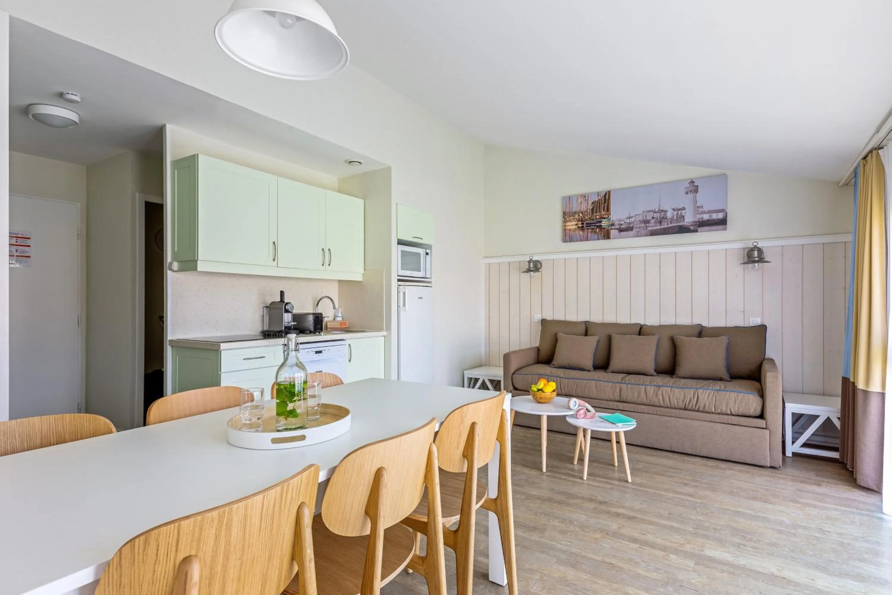 Kitchen or kitchenette in Résidence Pierre & Vacances Le Palais des Gouverneurs