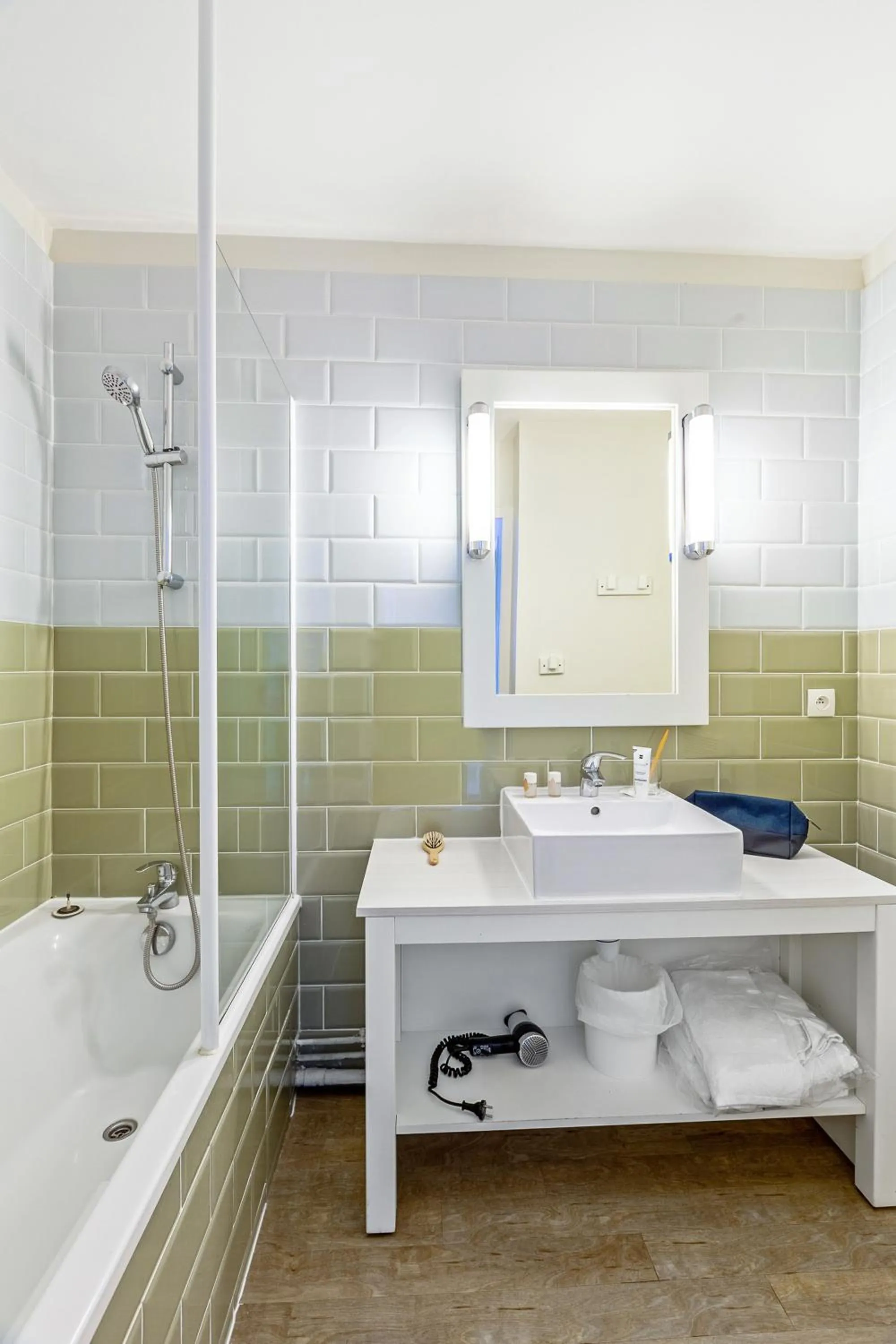 Toilet in Résidence Pierre & Vacances Le Palais des Gouverneurs