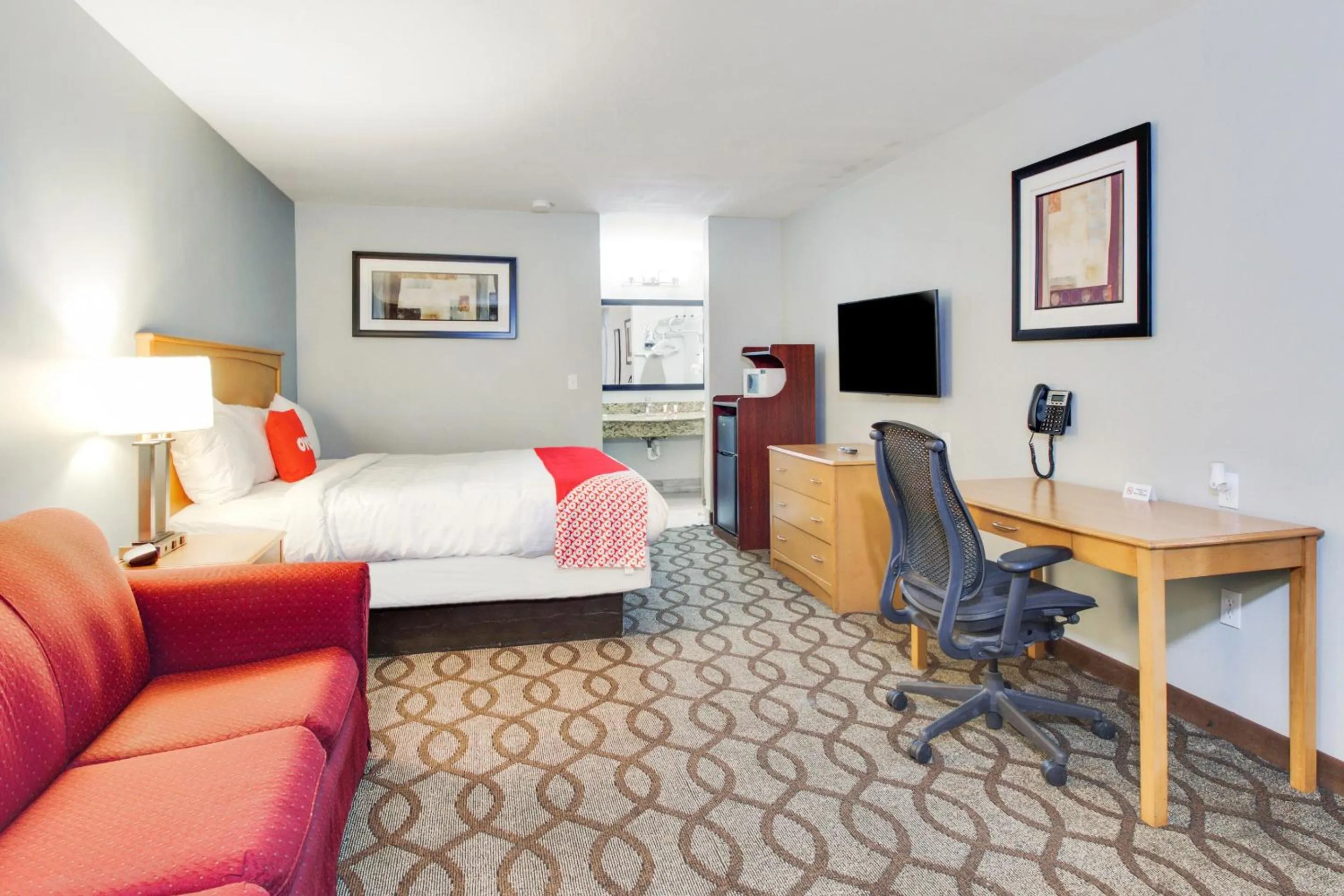 Bedroom, Bed in OYO Hotel Ingleside TX