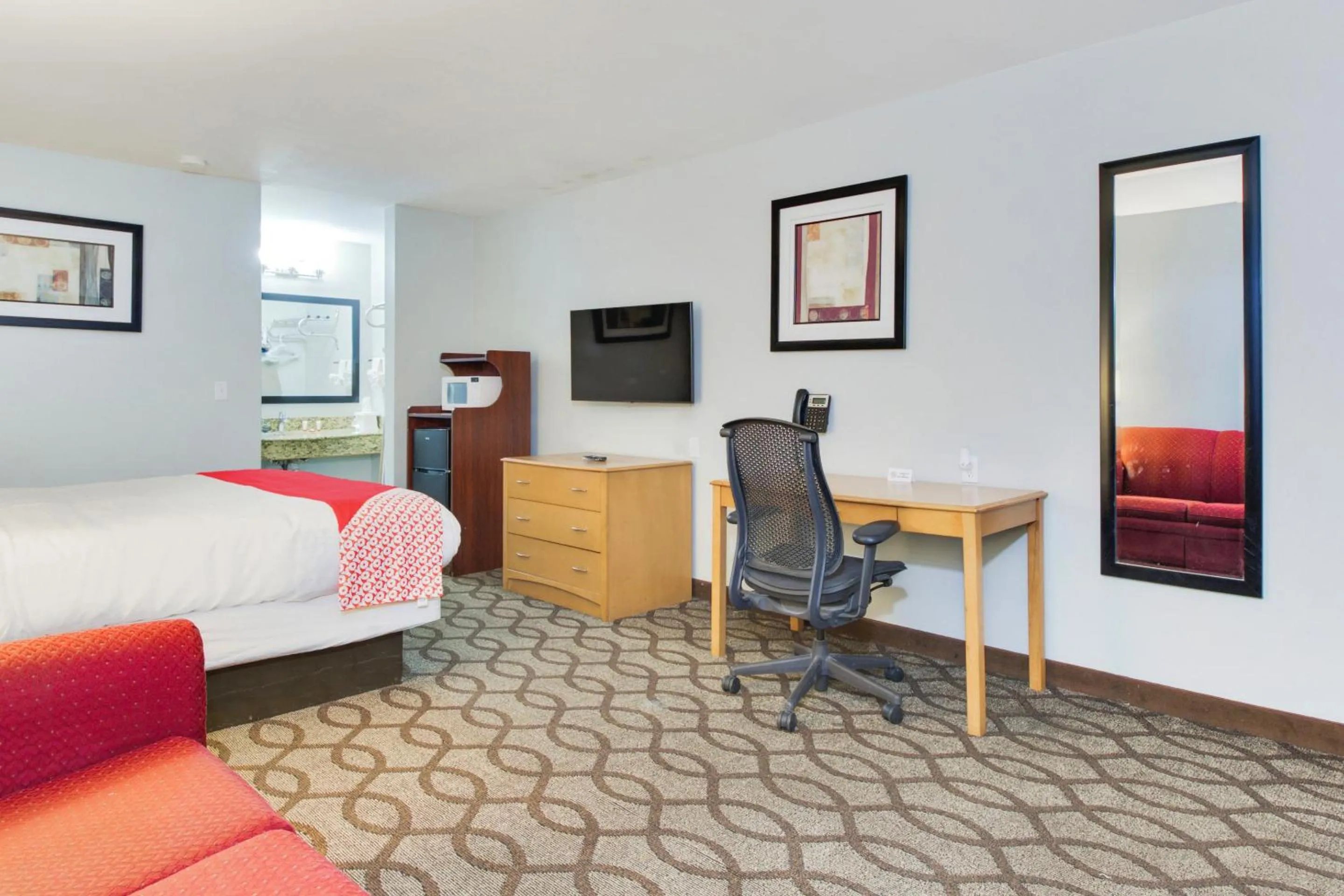 Bedroom, Bed in OYO Hotel Ingleside TX