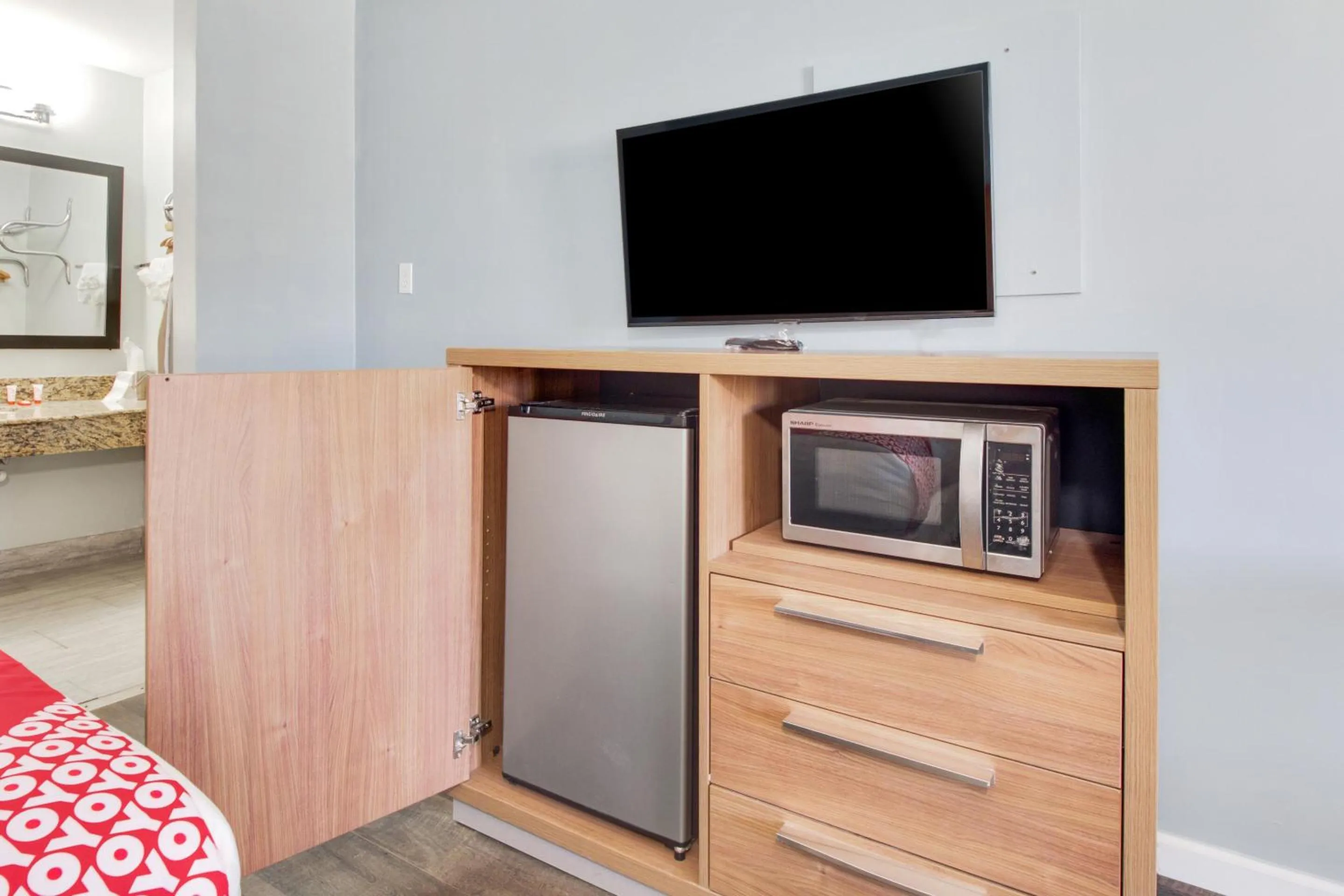 Bedroom, Bed in OYO Hotel Ingleside TX