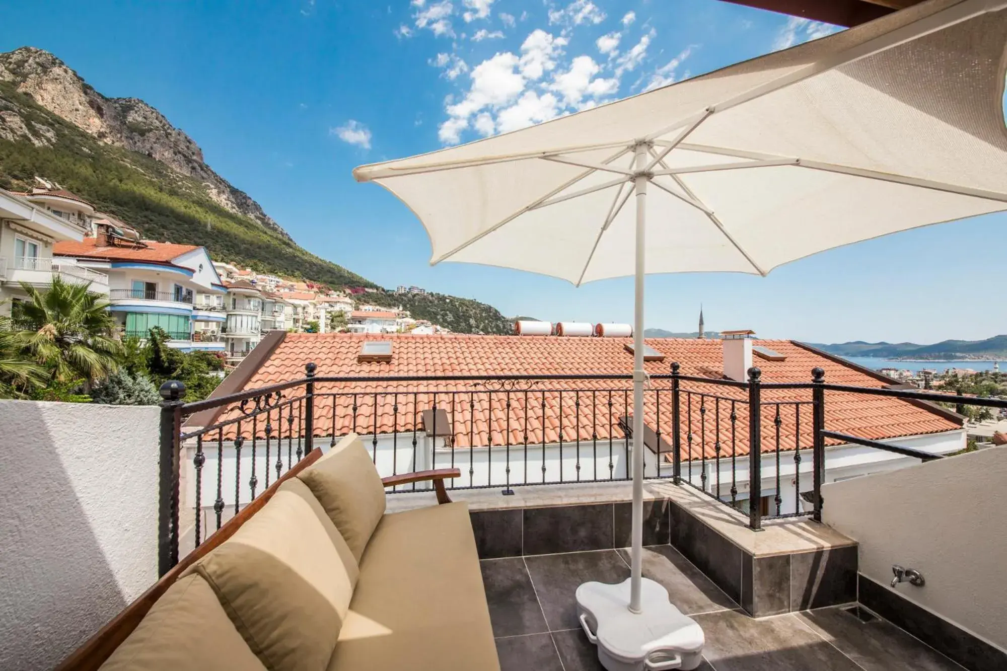 Double Room with Terrace in dekatria rooms&aparts Double Room with Terrace in dekatria rooms&aparts