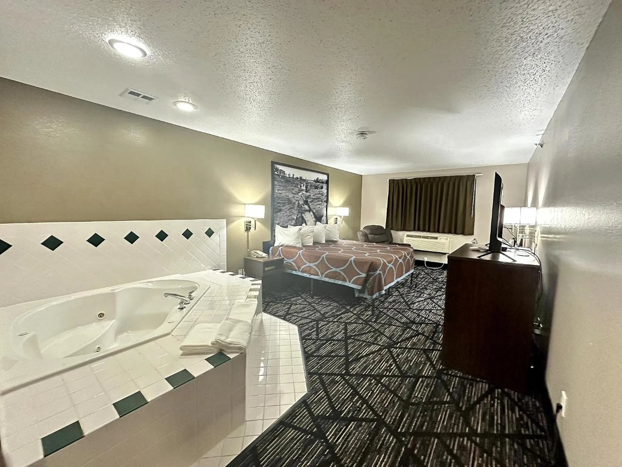 Bed in Super 8 by Wyndham Sisseton