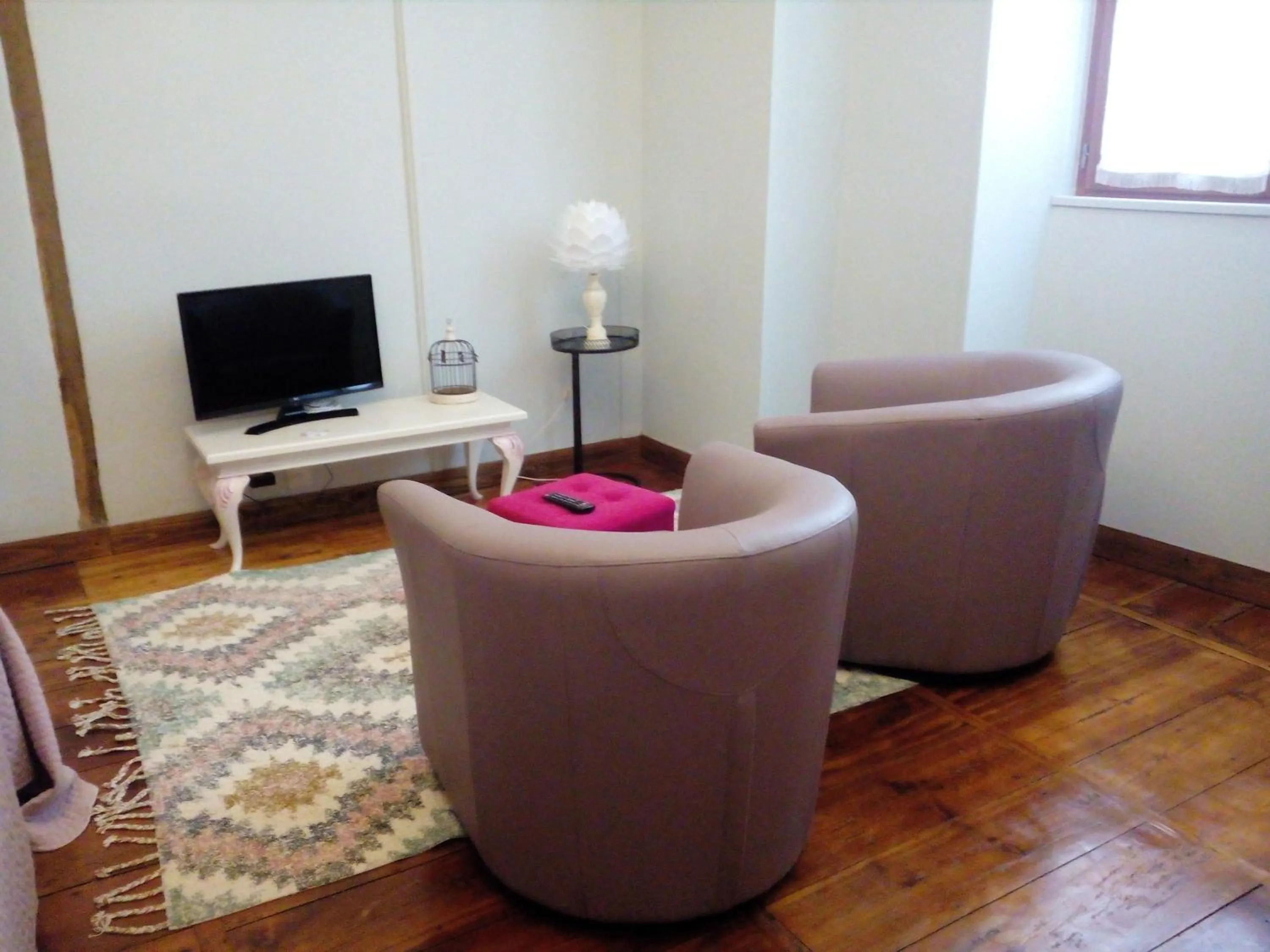 TV and multimedia in AUX ROSIERS