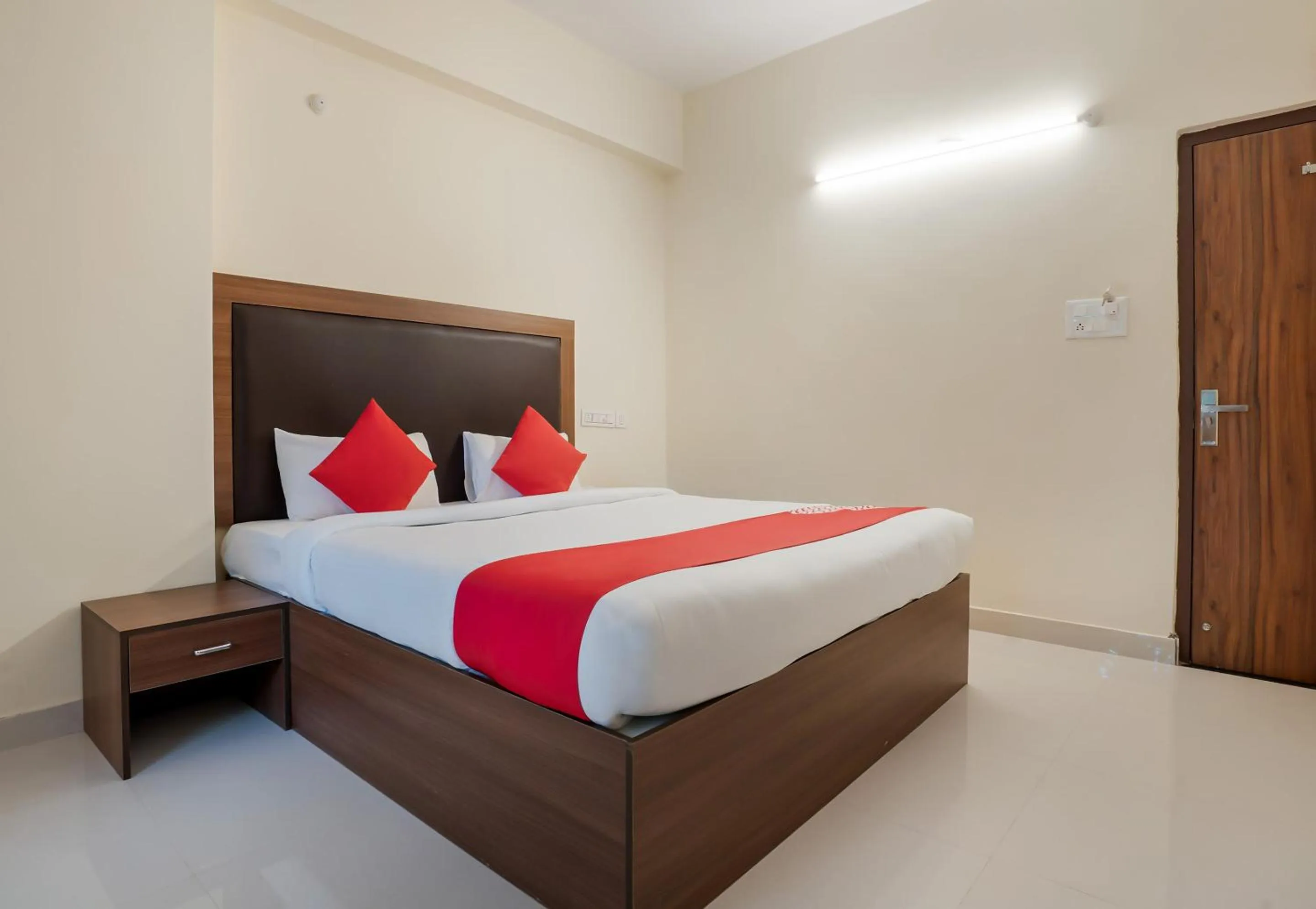 Bedroom, Bed in Super Hotel O Gokul Grand Near SR Nagar Police Station
