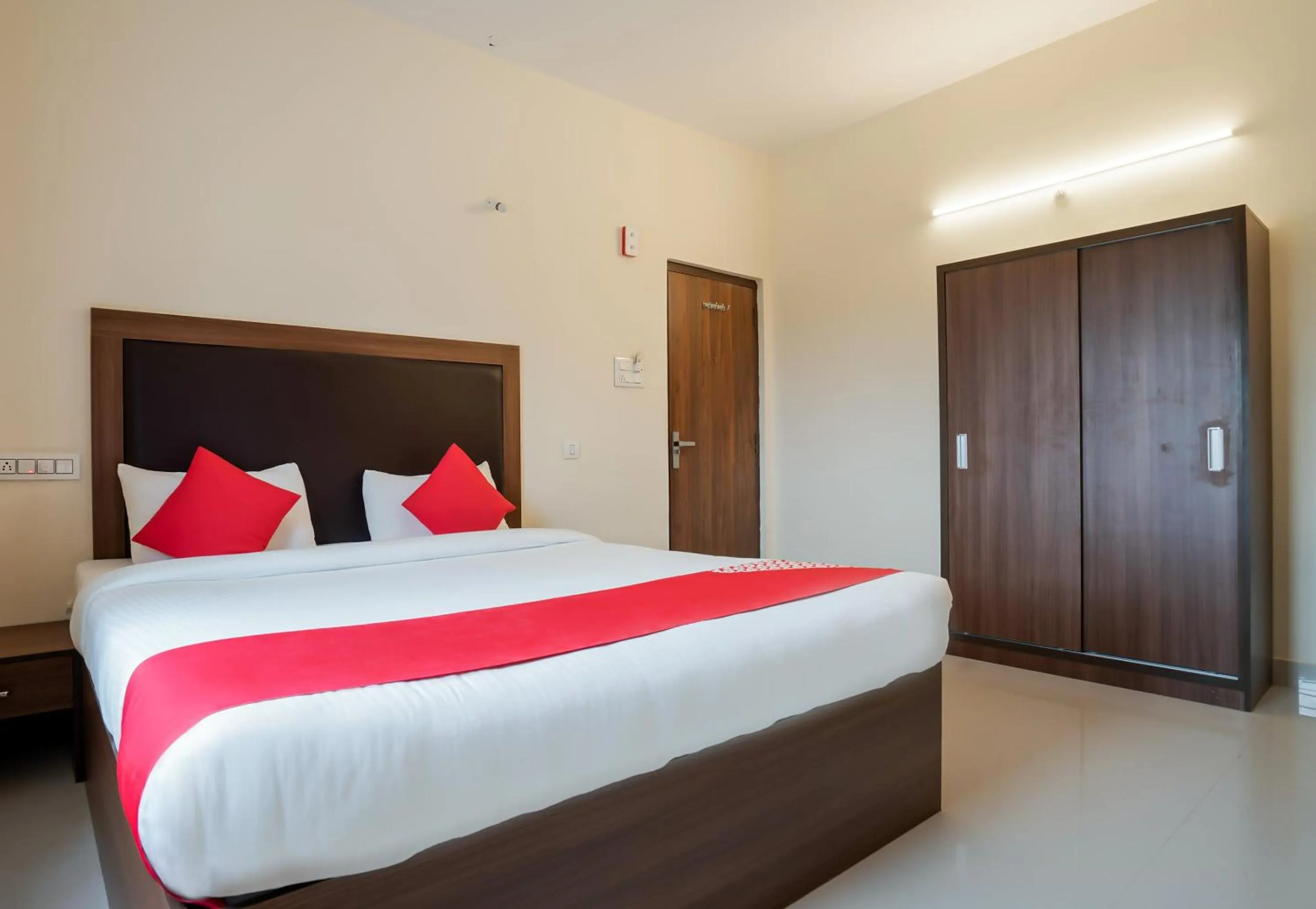 Bedroom, Bed in Super Hotel O Gokul Grand Near SR Nagar Police Station