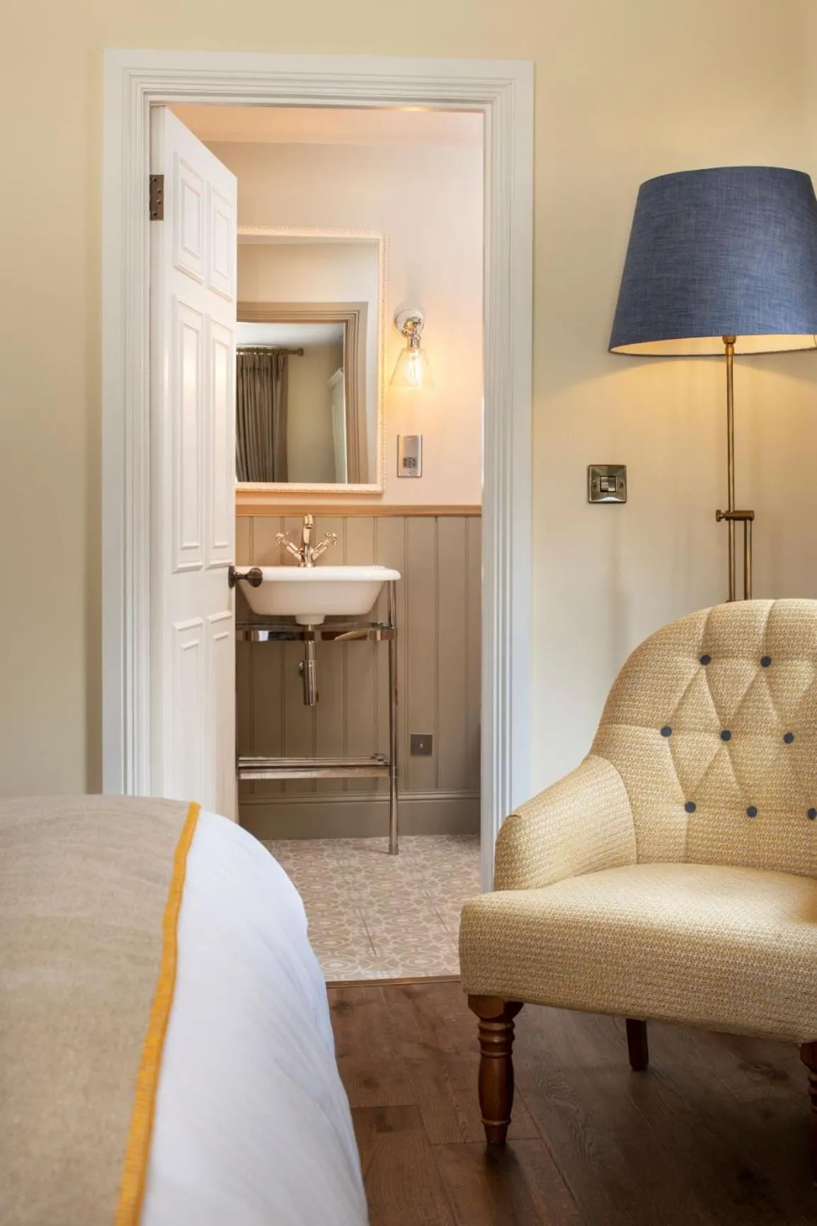 hair dresser, Bed in Beadnell Towers Hotel