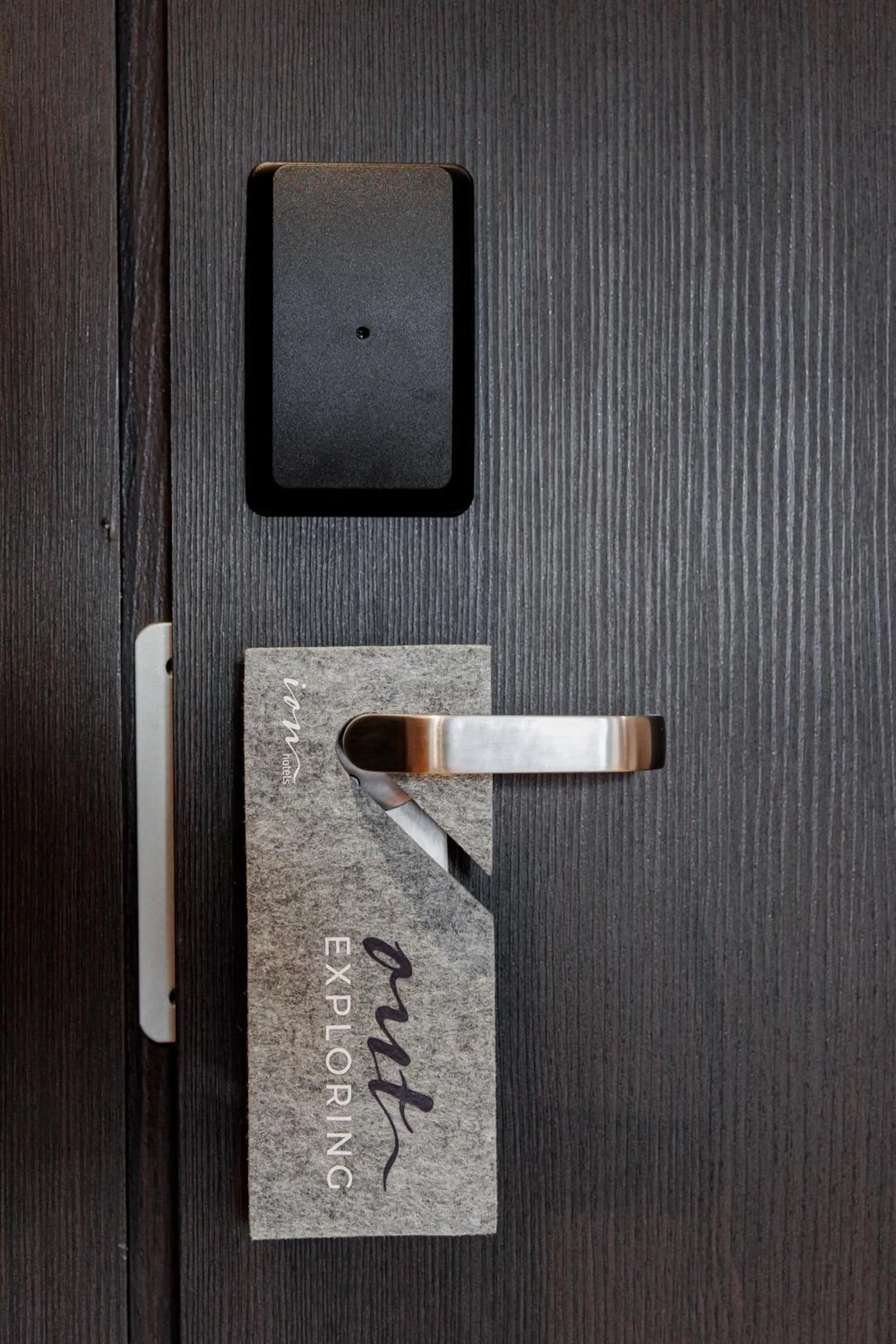 Logo/Certificate/Sign in Hotel Von