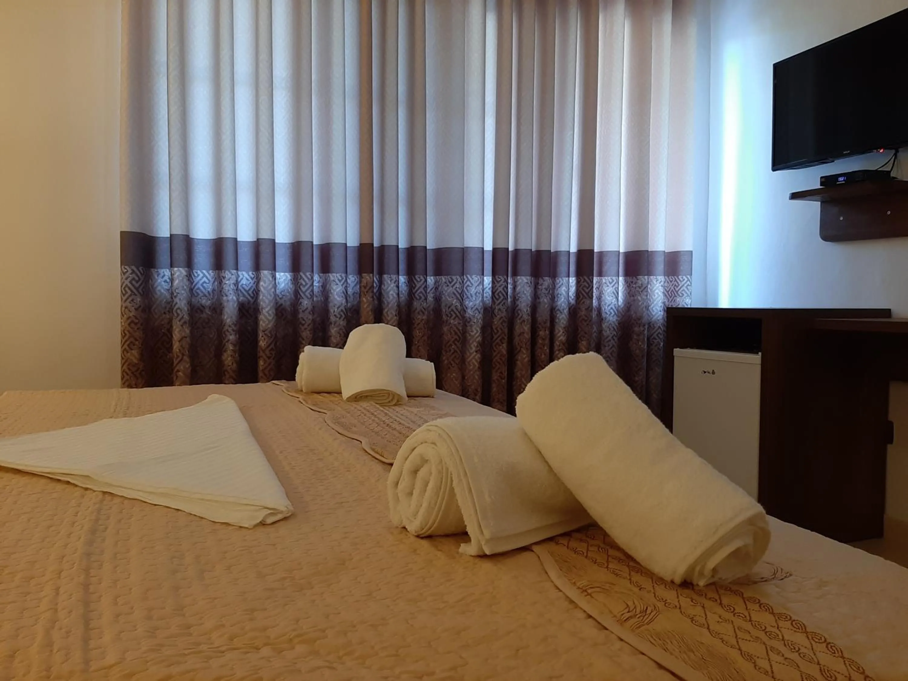 TV and multimedia, Bed in HOTEL VILA TWIX