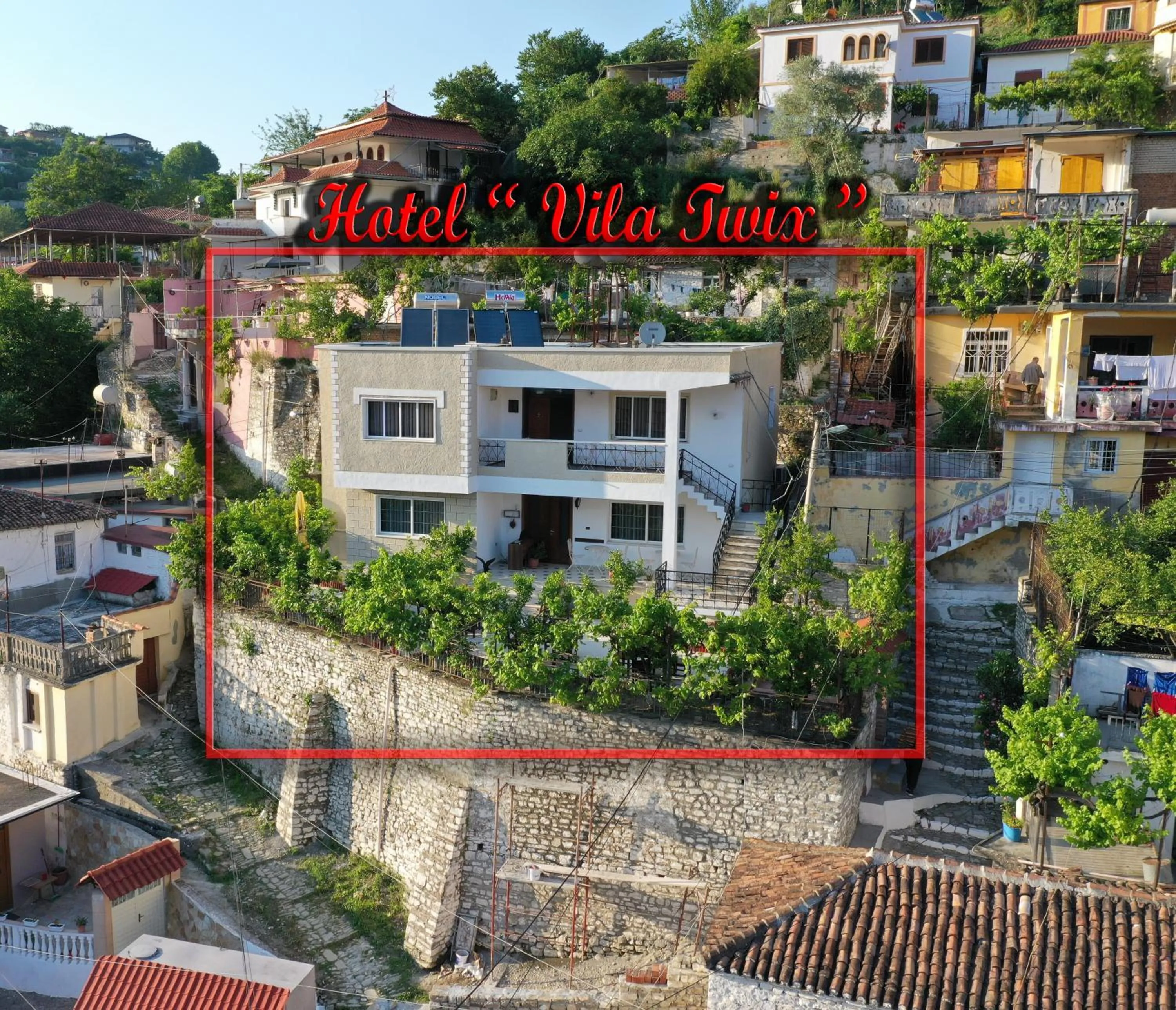 Facade/entrance in HOTEL VILA TWIX