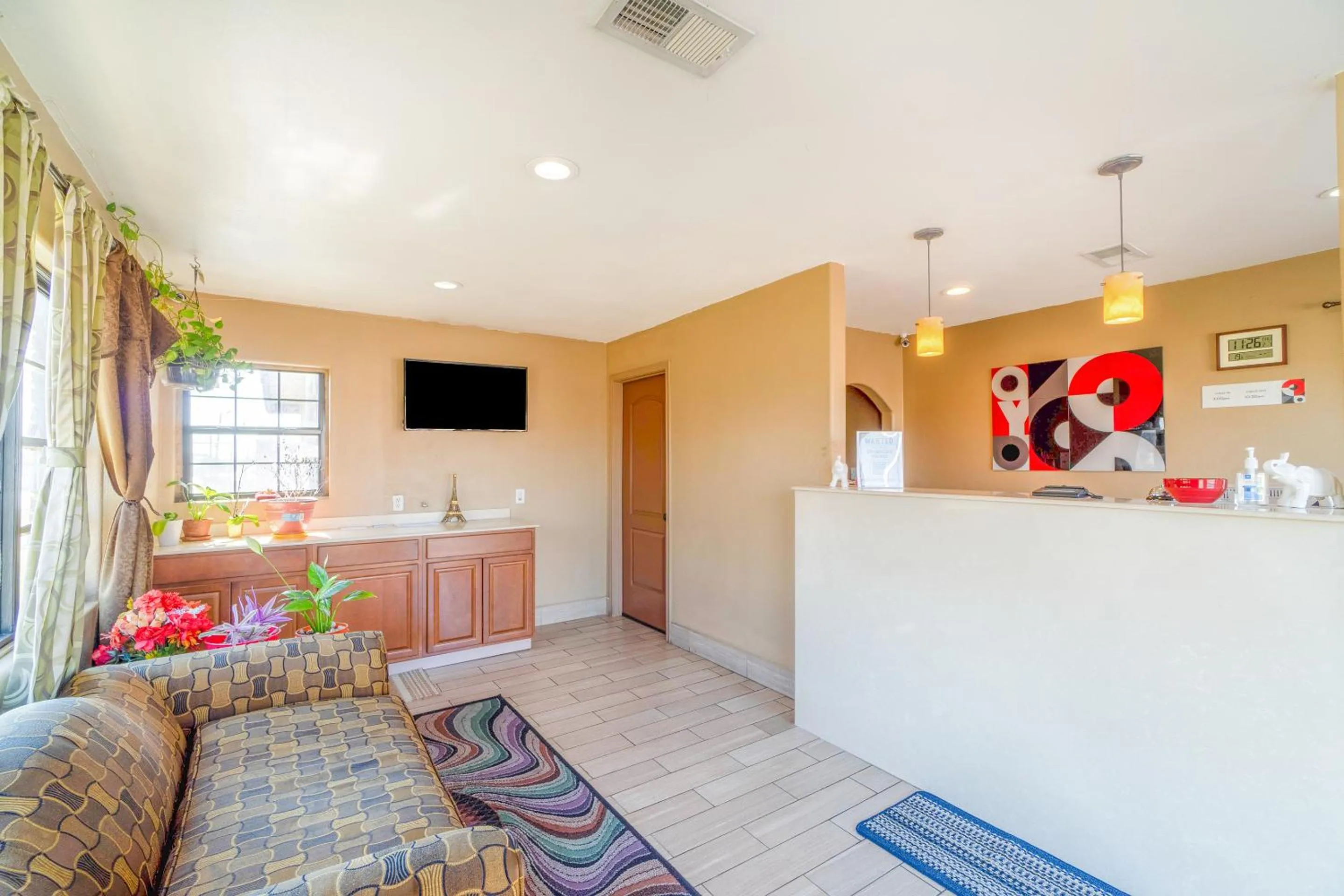 Lobby or reception in Capital O Hotel Beeville -US 181