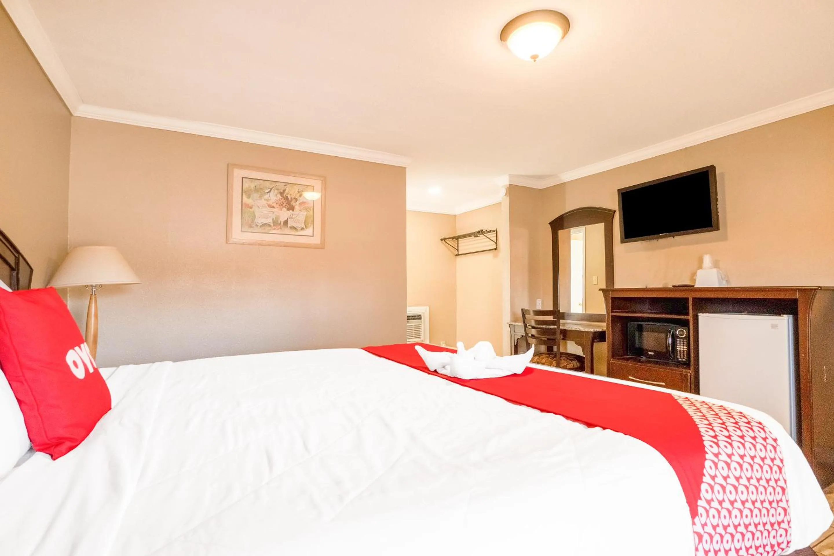 Bedroom in Capital O Hotel Beeville -US 181