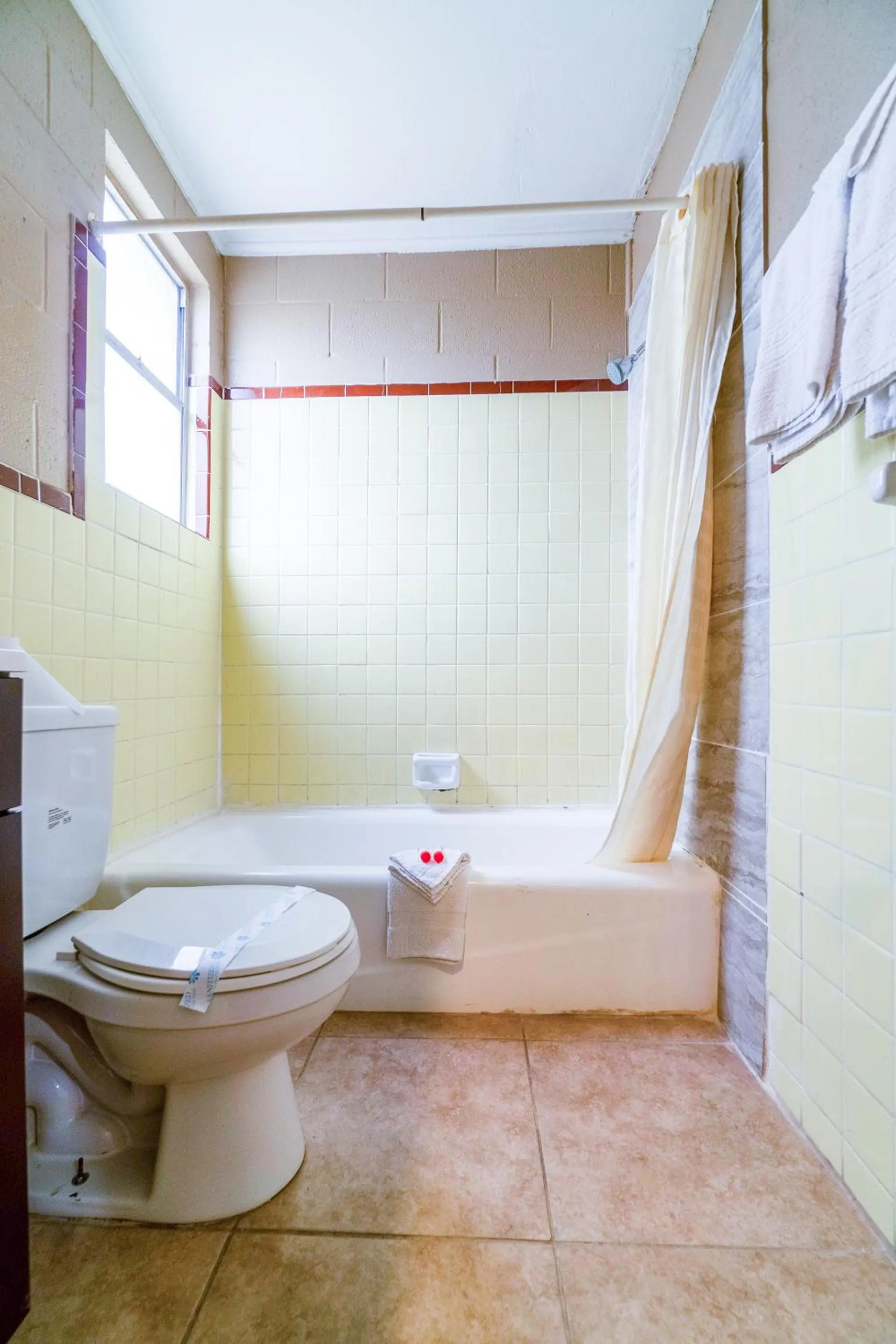 Bathroom in Capital O Hotel Beeville -US 181