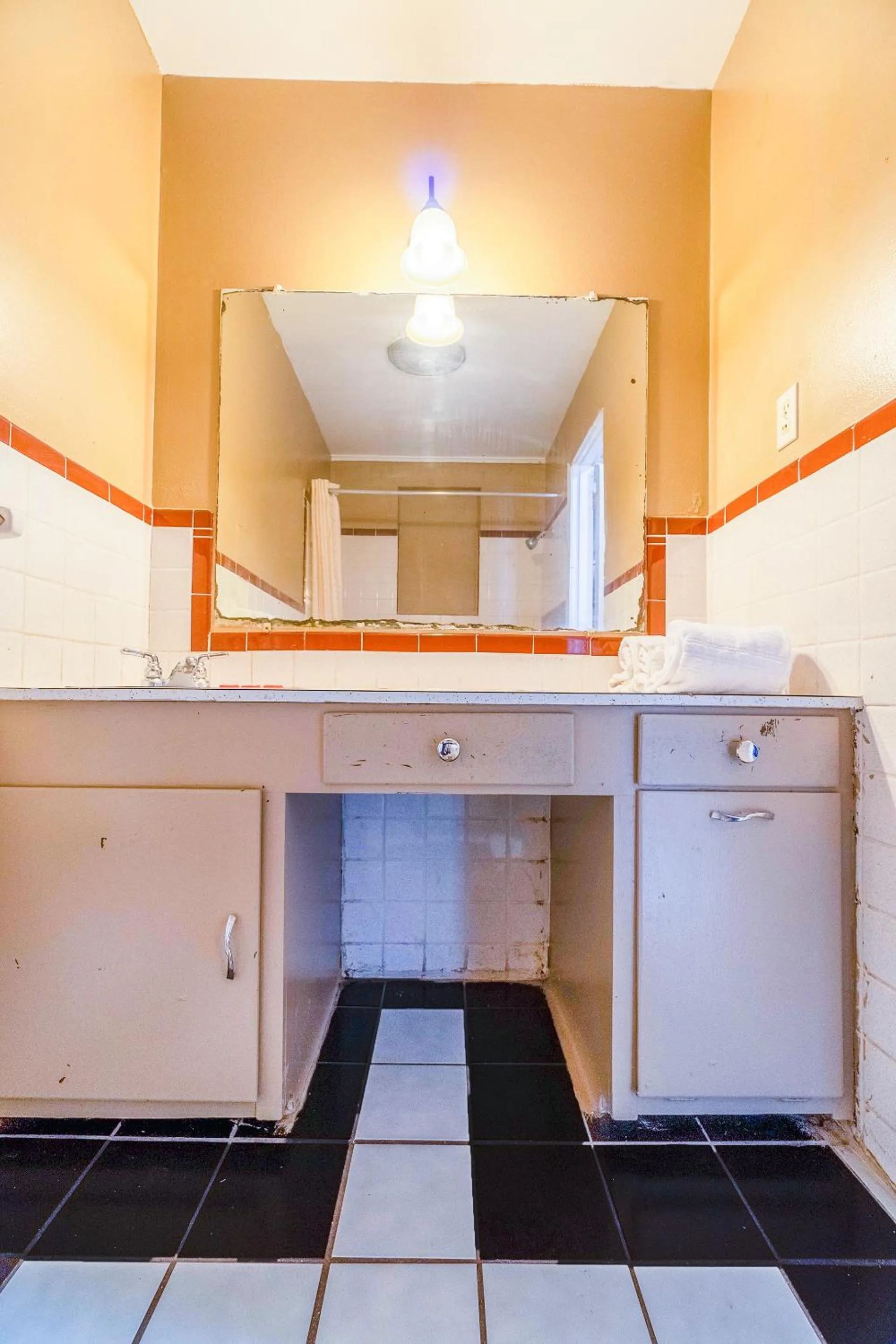 Area and facilities in Capital O Hotel Beeville -US 181