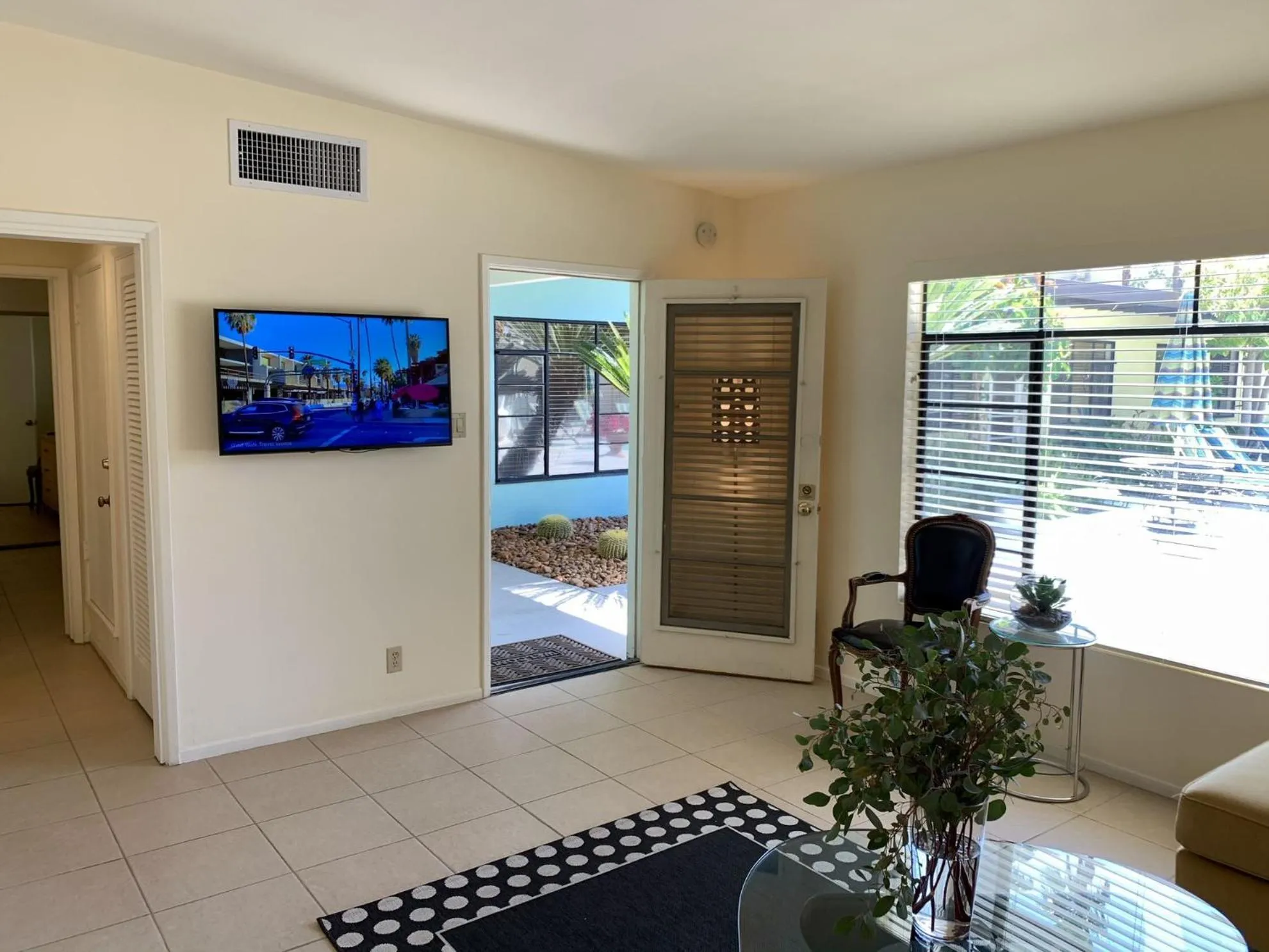 Vista Grande Resort - A Gay Men's Resort