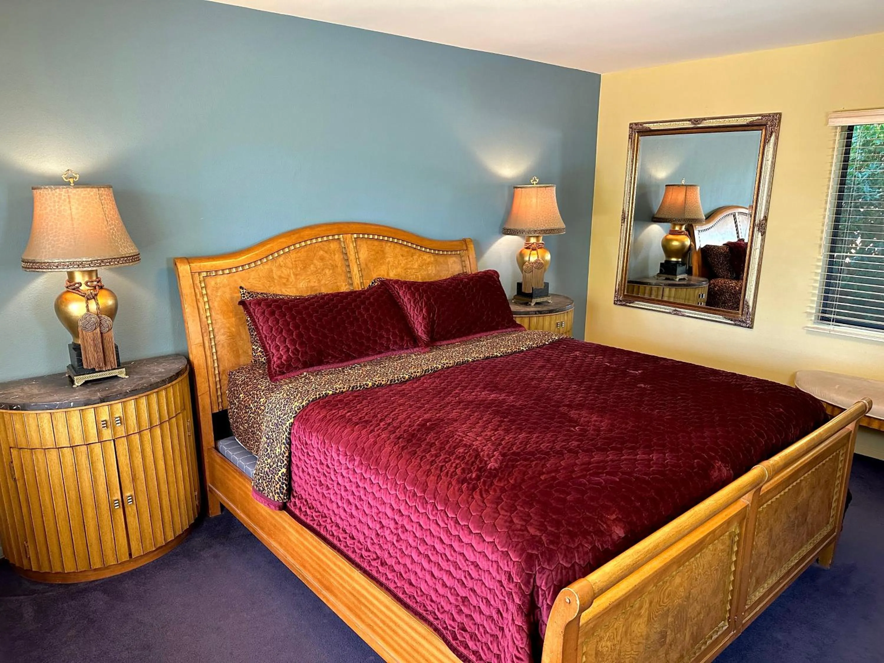 Bed in Vista Grande Resort - A Gay Men's Resort