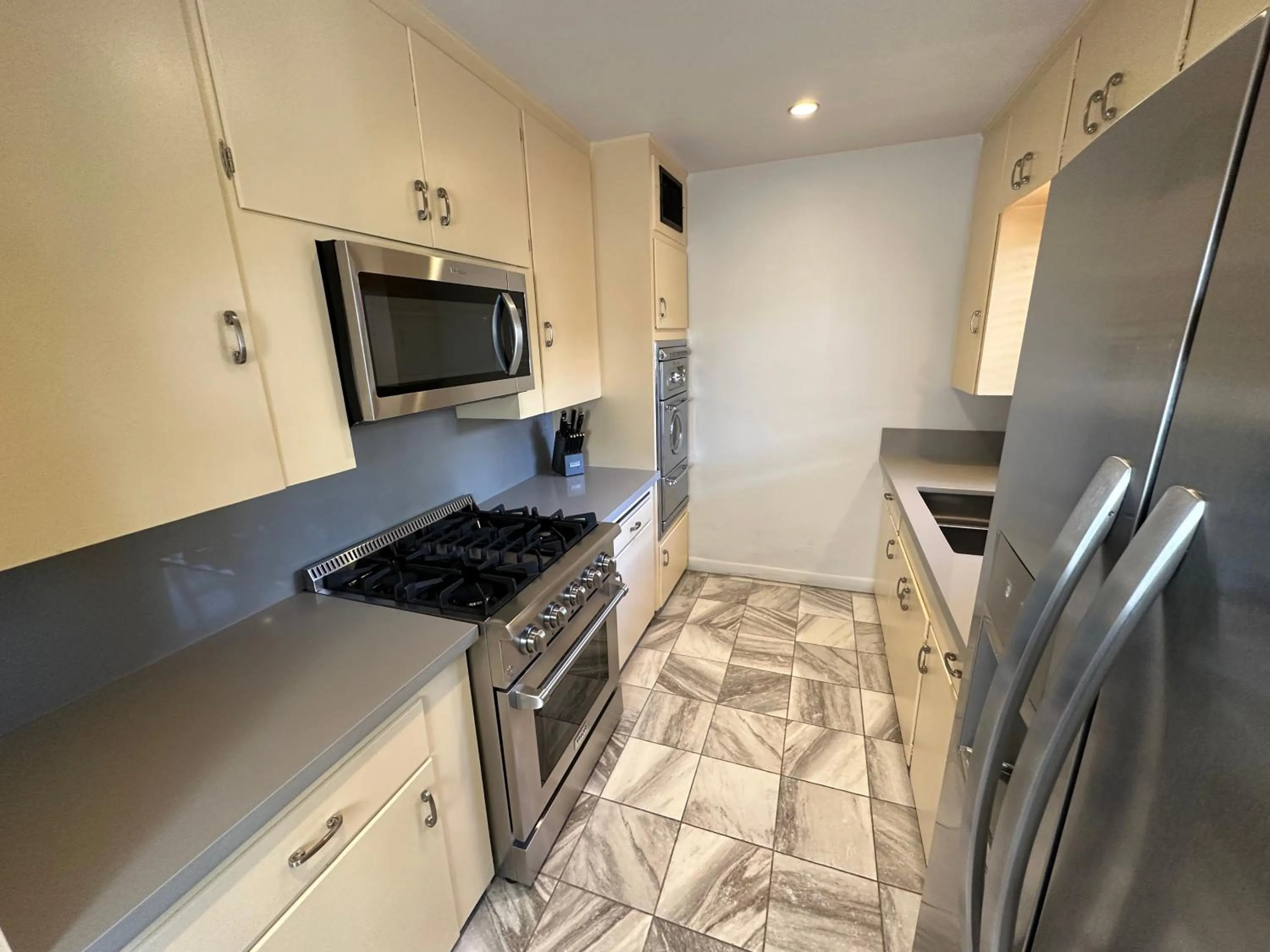 Vista Grande Resort - A Gay Men's Resort