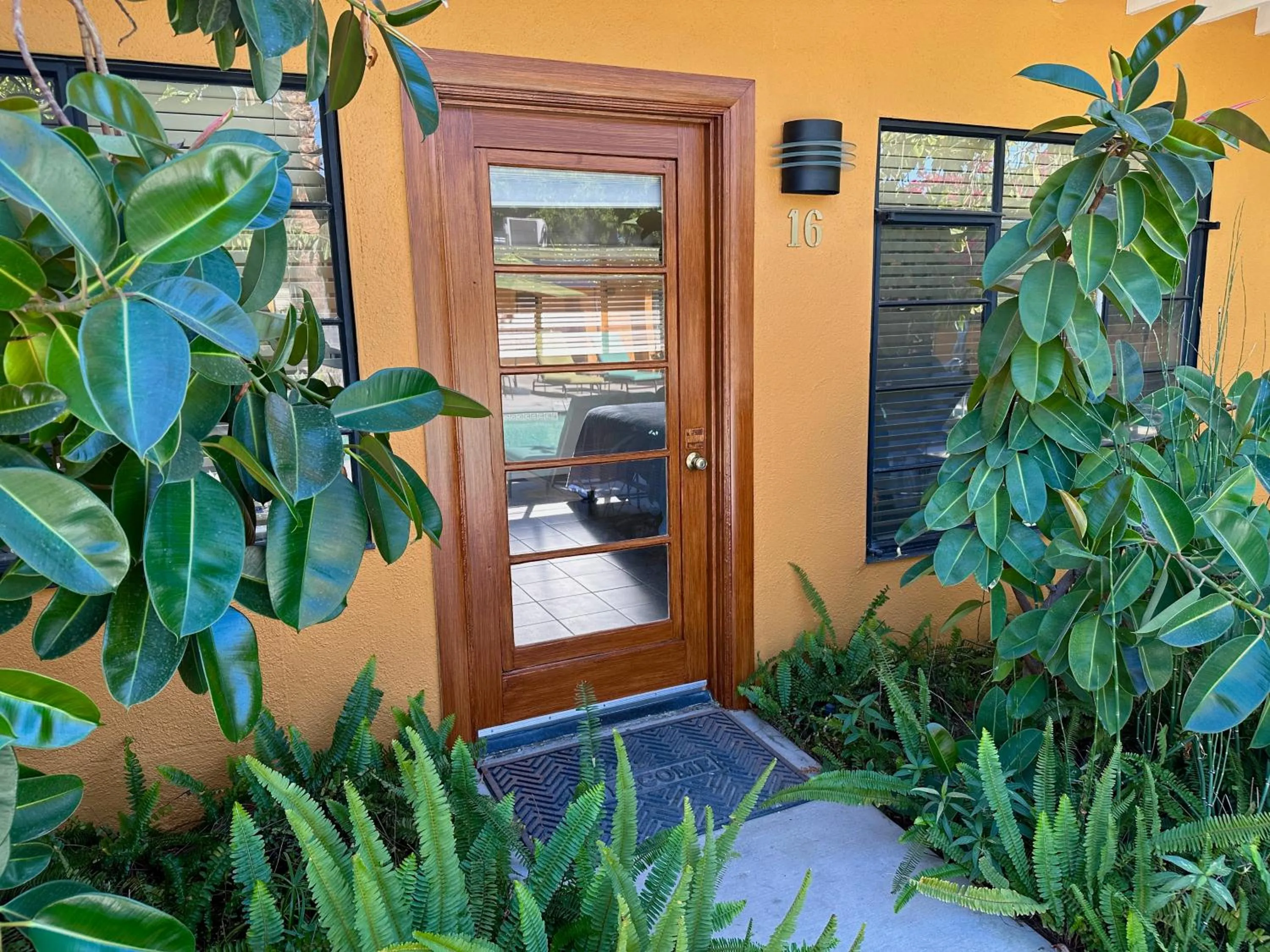 Vista Grande Resort - A Gay Men's Resort