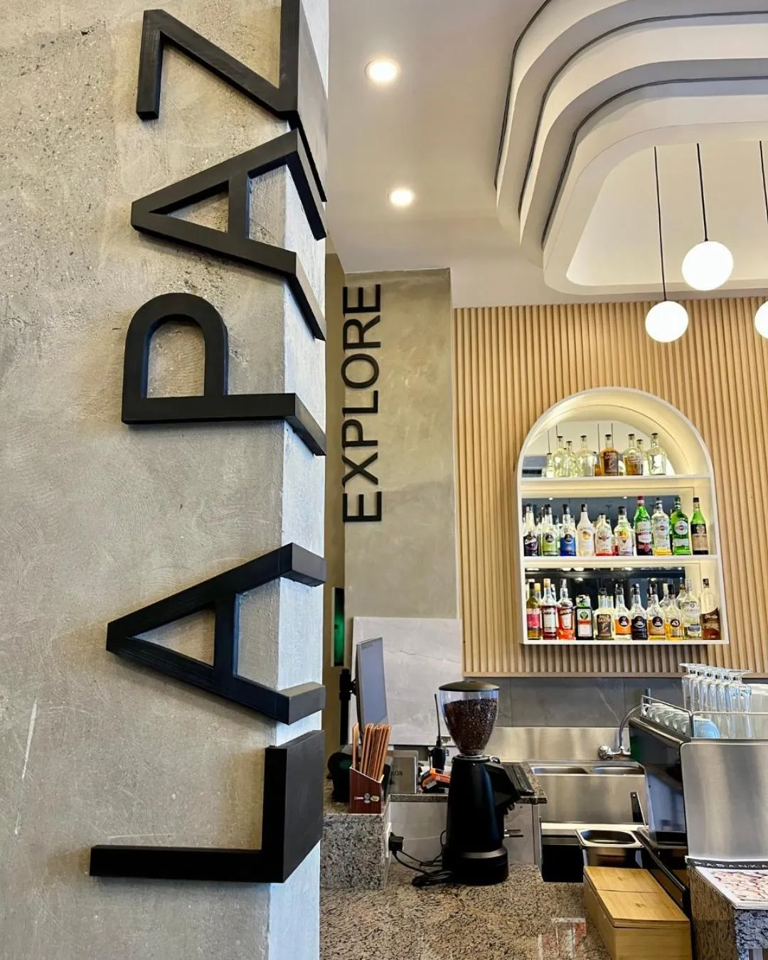 Restaurant/places to eat in DREAM By Stannum Hotel