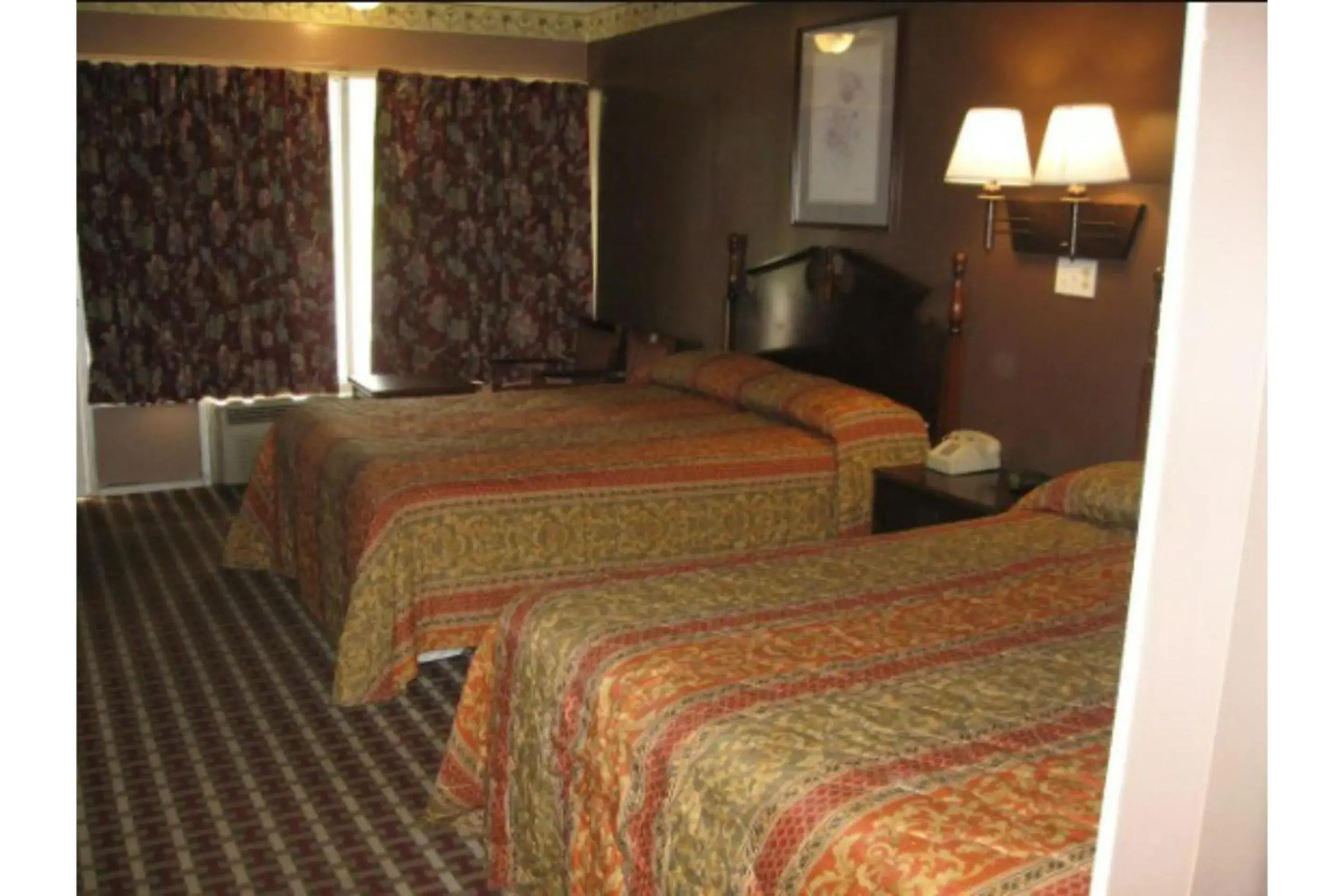 2 Full Bed Smoking in Capital O Fincastle Motor Inn Tazewell 2 Full Bed Smoking in Capital O Fincastle Motor Inn Tazewell