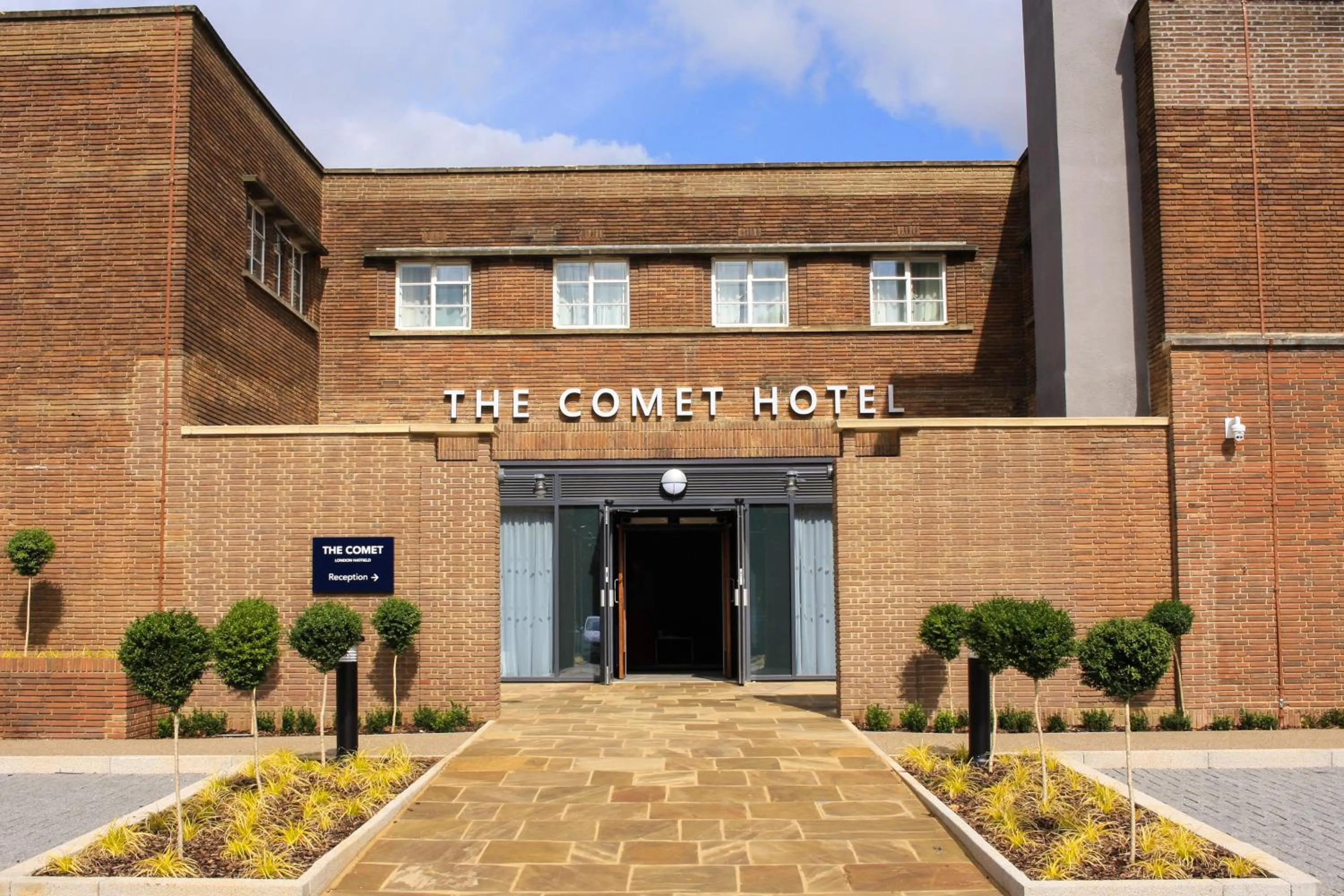 Facade/entrance in The Comet London Hatfield