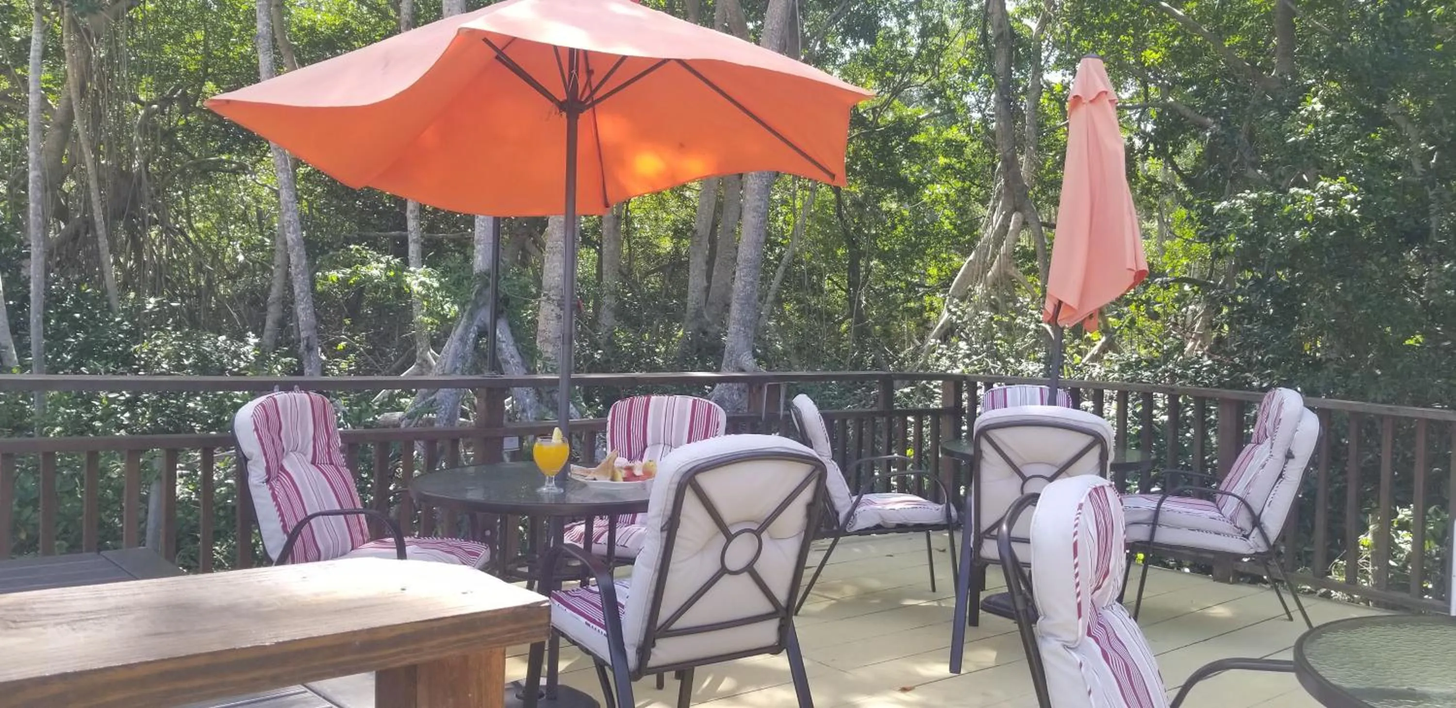 Restaurant/places to eat in Seaside Chateau Resort