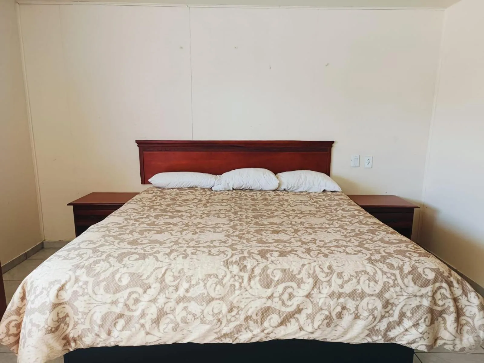 Bedroom, Bed in Pen Ann by Capital O Pharr-McAllen TX