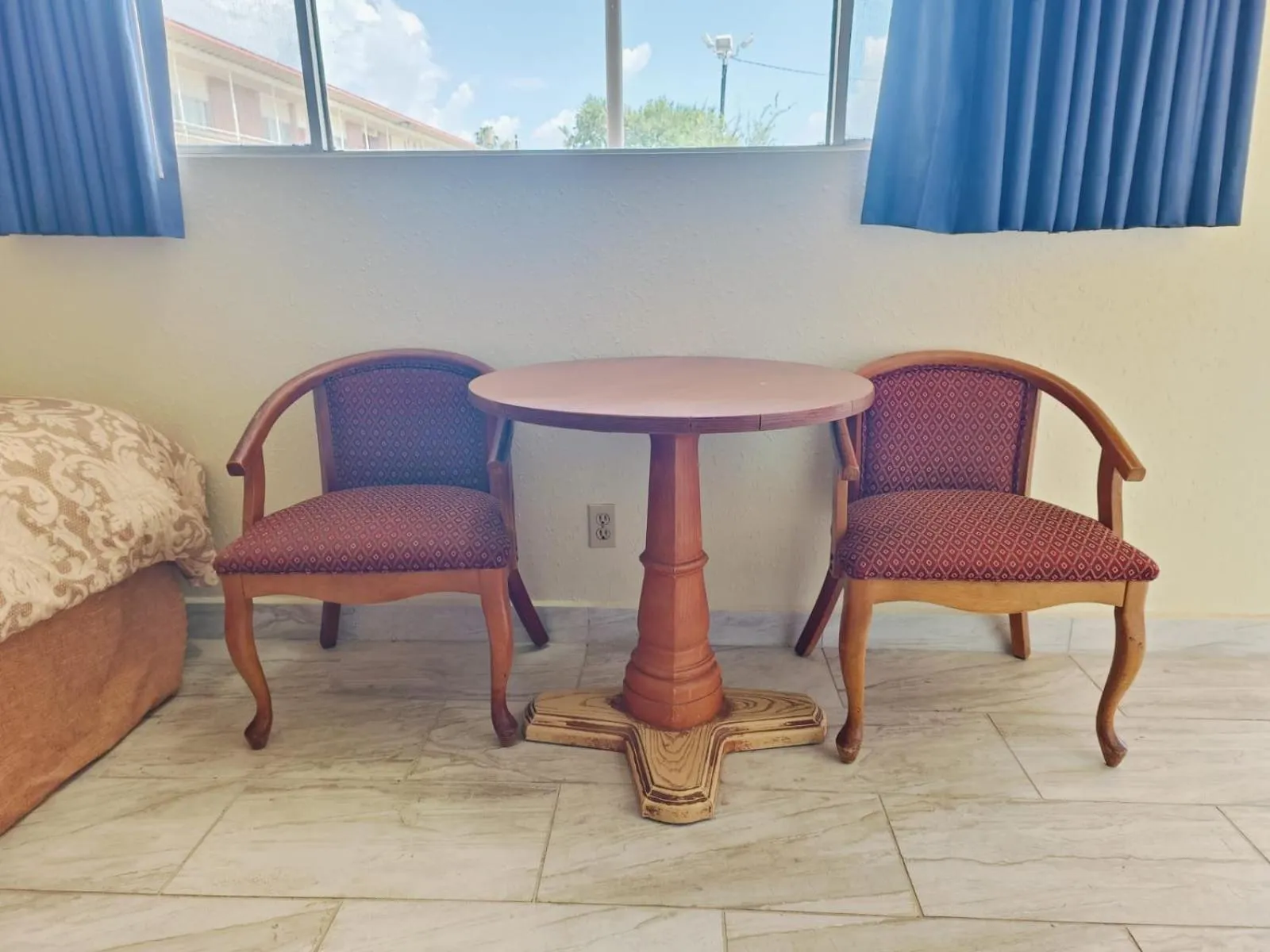 Seating area in Pen Ann by Capital O Pharr-McAllen TX