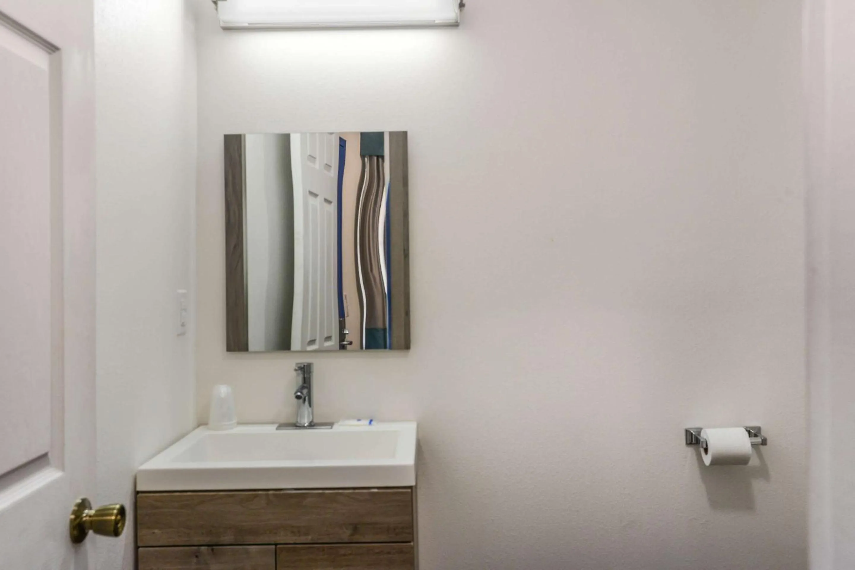 Bedroom in Rodeway Inn Milford