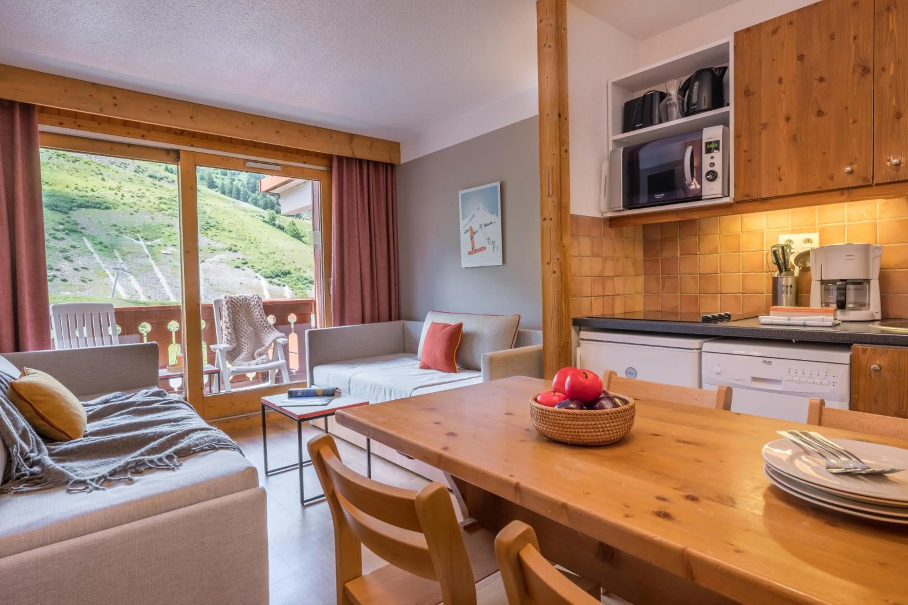 Kitchen or kitchenette in Résidence Pierre & Vacances Les Sentiers du Tueda