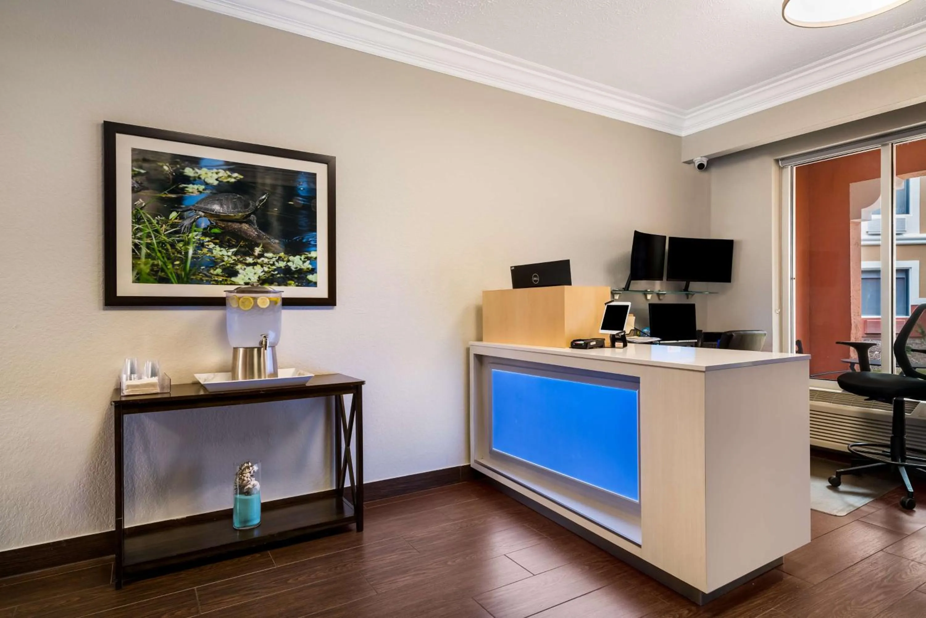 Lobby or reception in SureStay Plus Hotel by Best Western The Villages