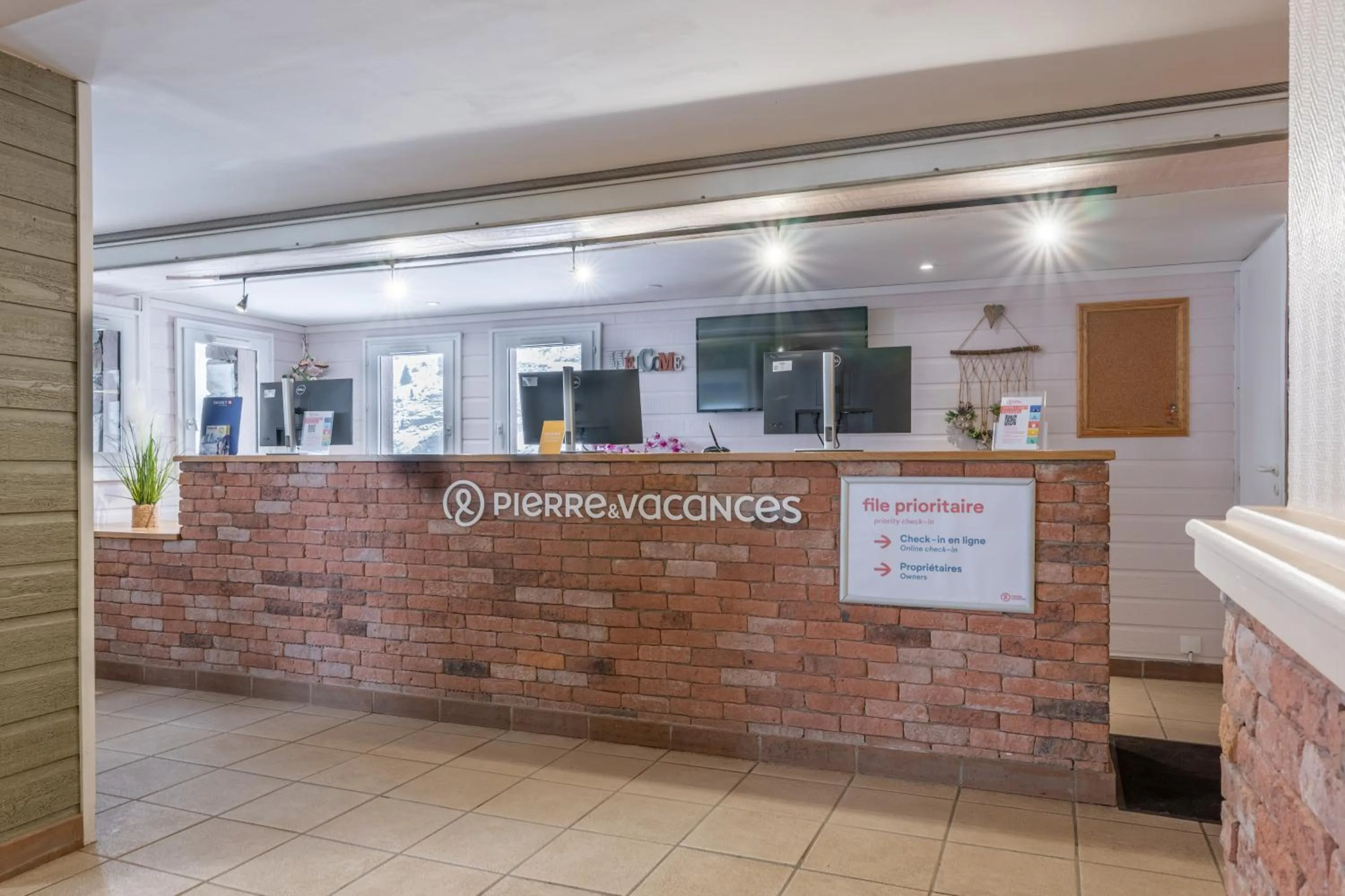 Facade/entrance in Résidence Pierre & Vacances Le Thabor