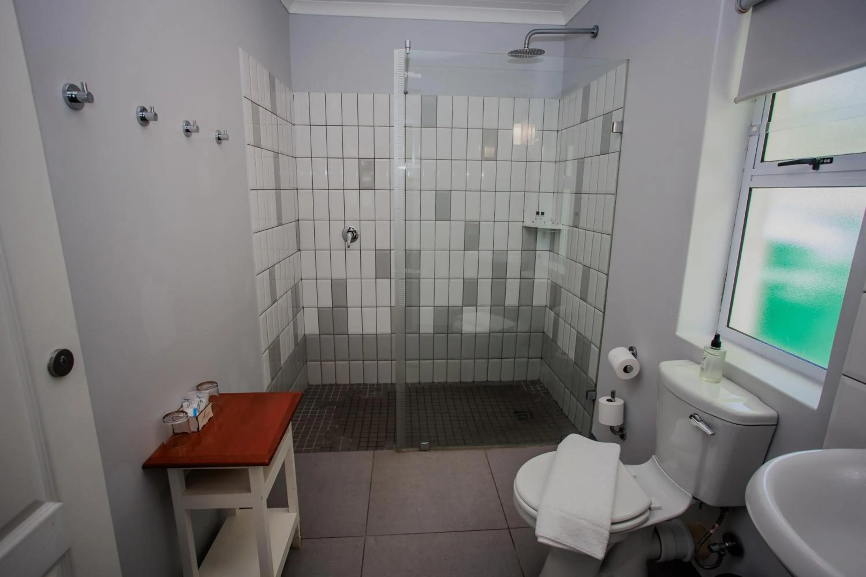 Shower in Aan de Eike Guest House