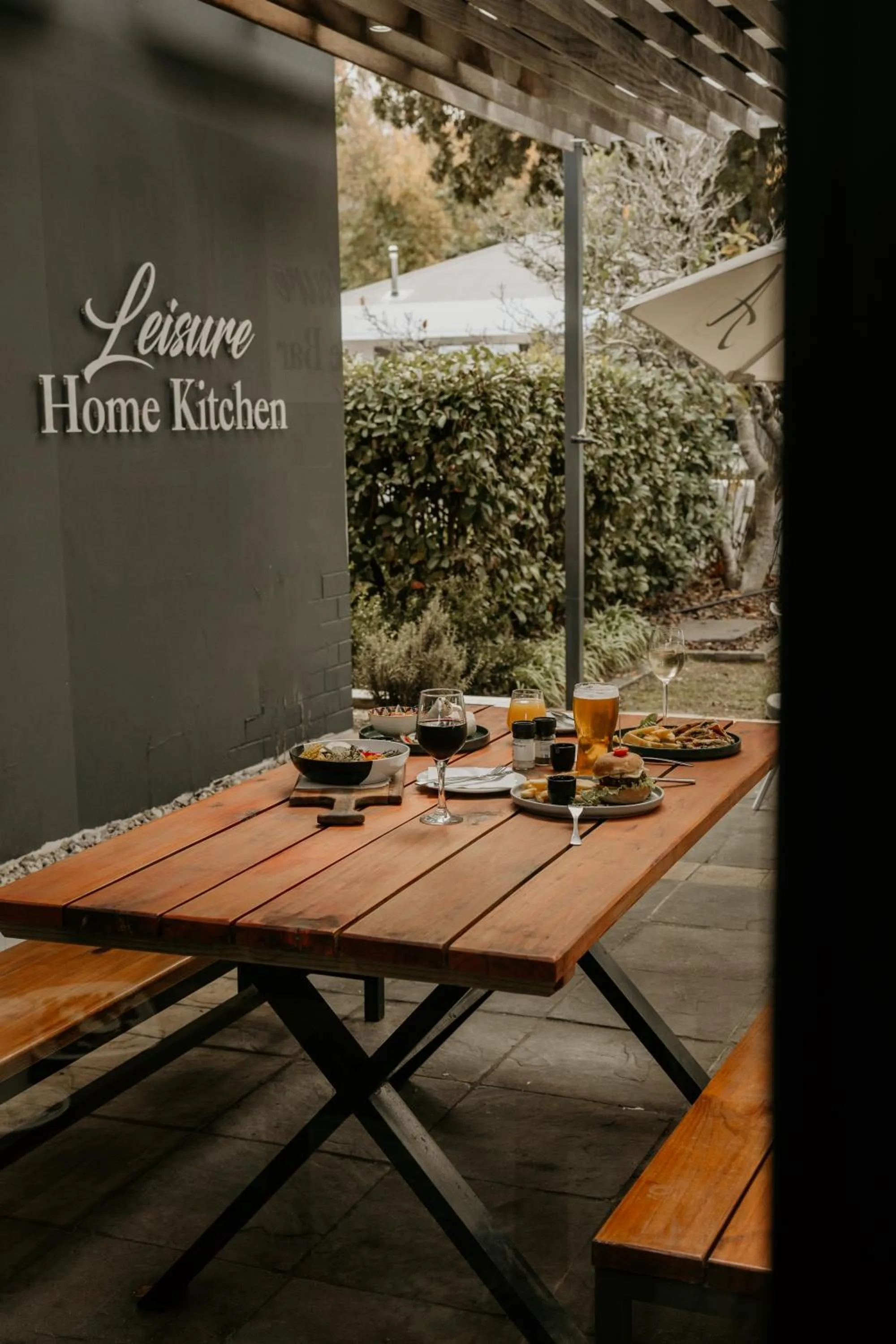 Restaurant/places to eat in Aan de Eike Guest House