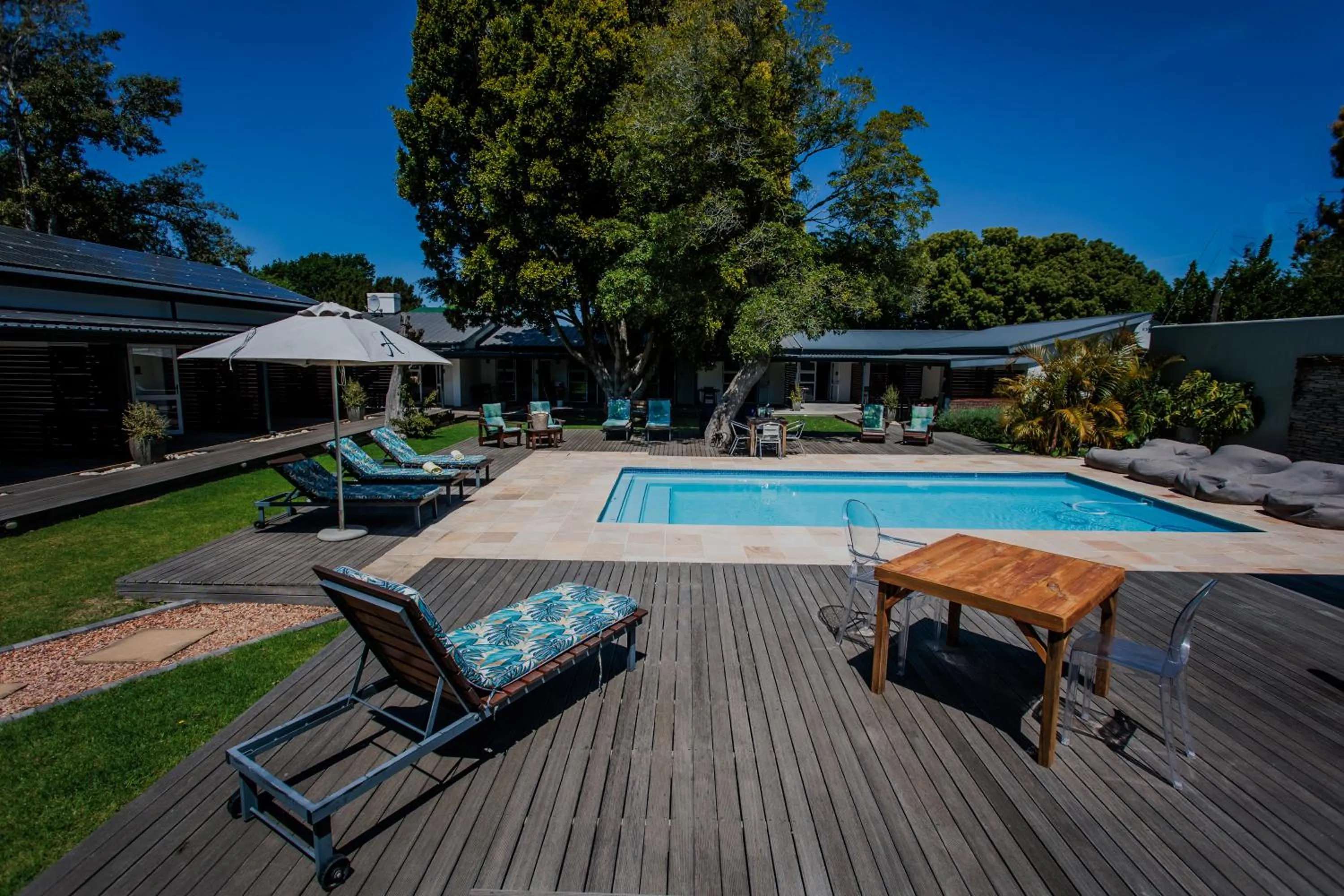 Swimming pool in Aan de Eike Guest House