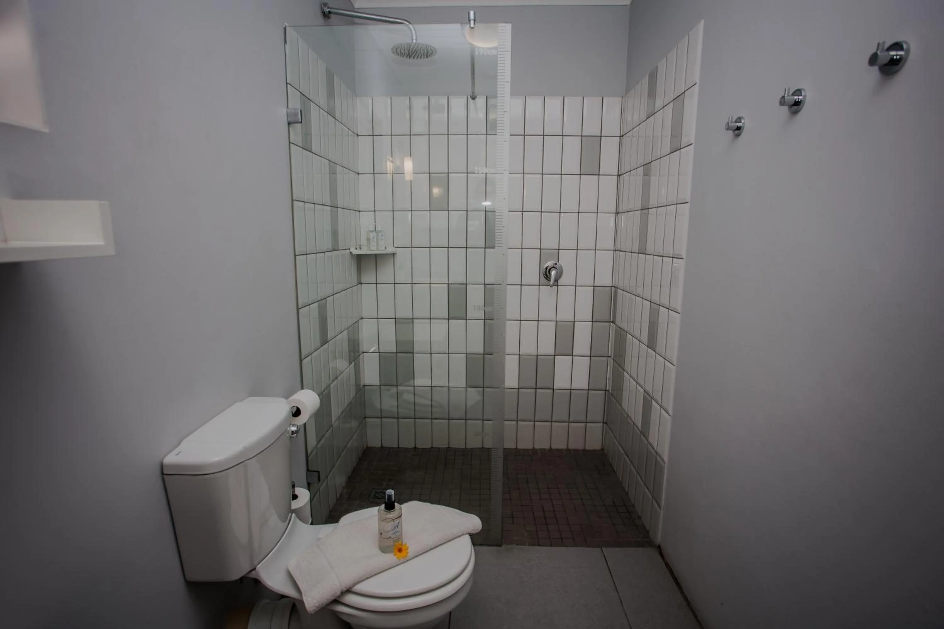 Shower in Aan de Eike Guest House