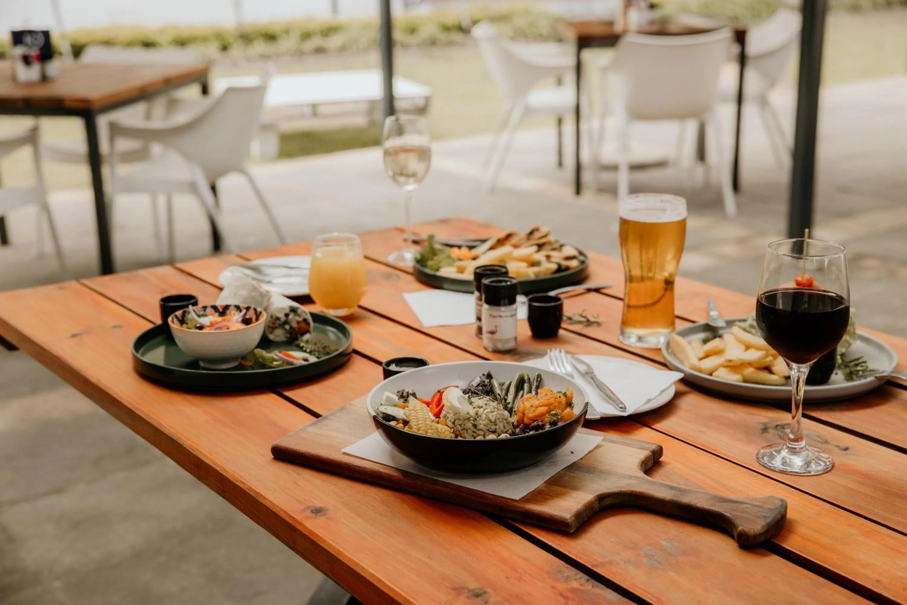 Restaurant/places to eat in Aan de Eike Guest House