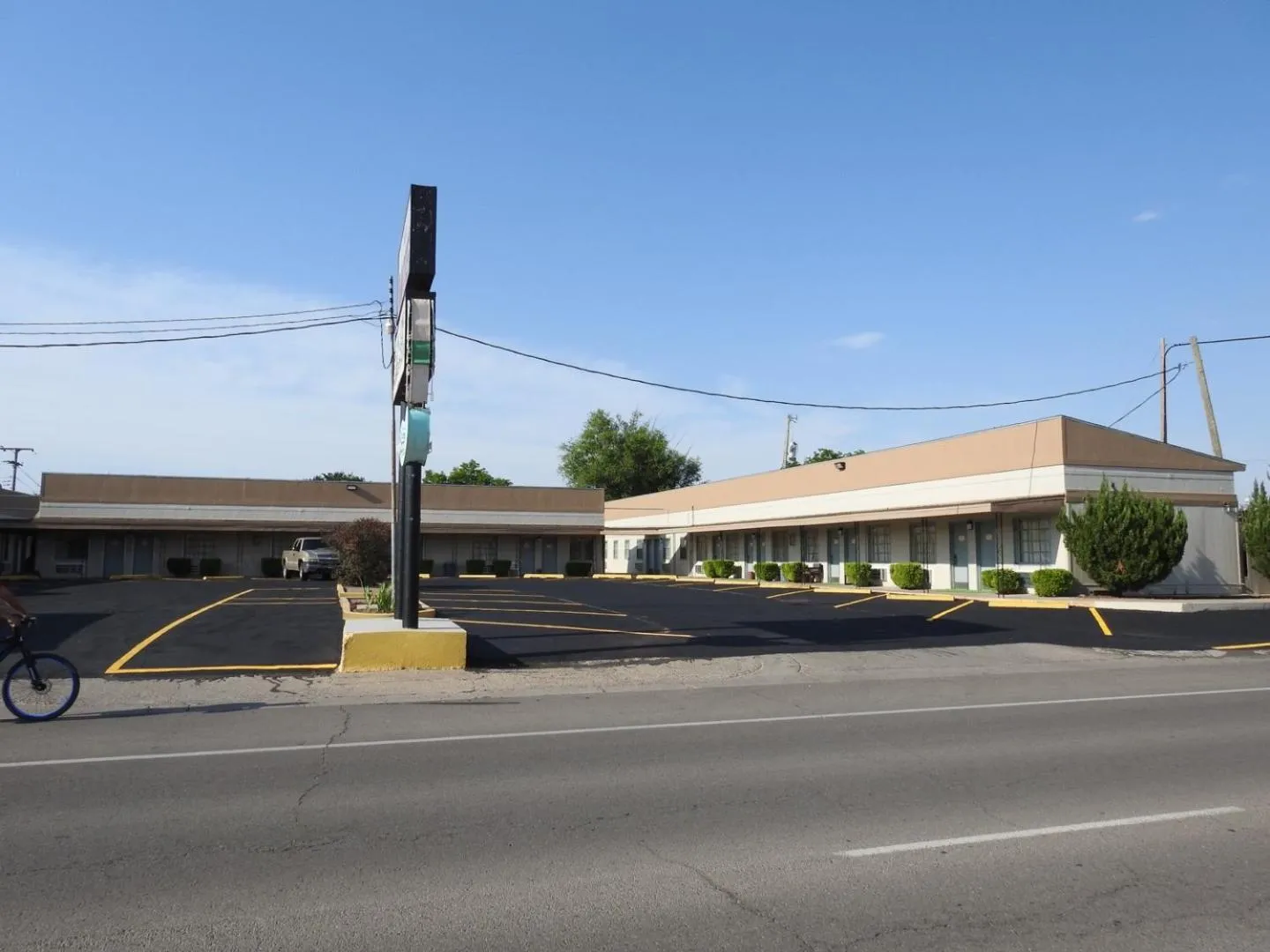 Property building in Mayo Inn