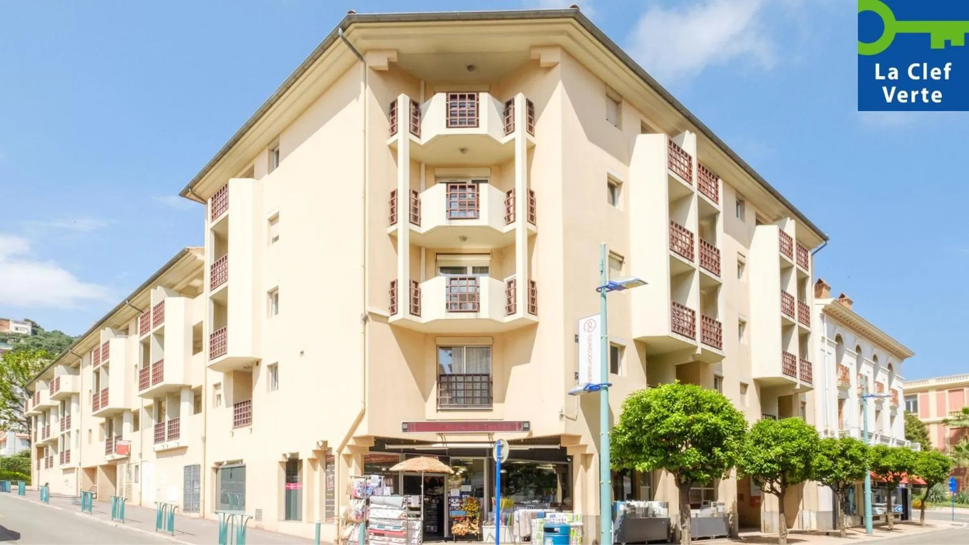 Property building in Résidence Pierre & Vacances Les Citronniers