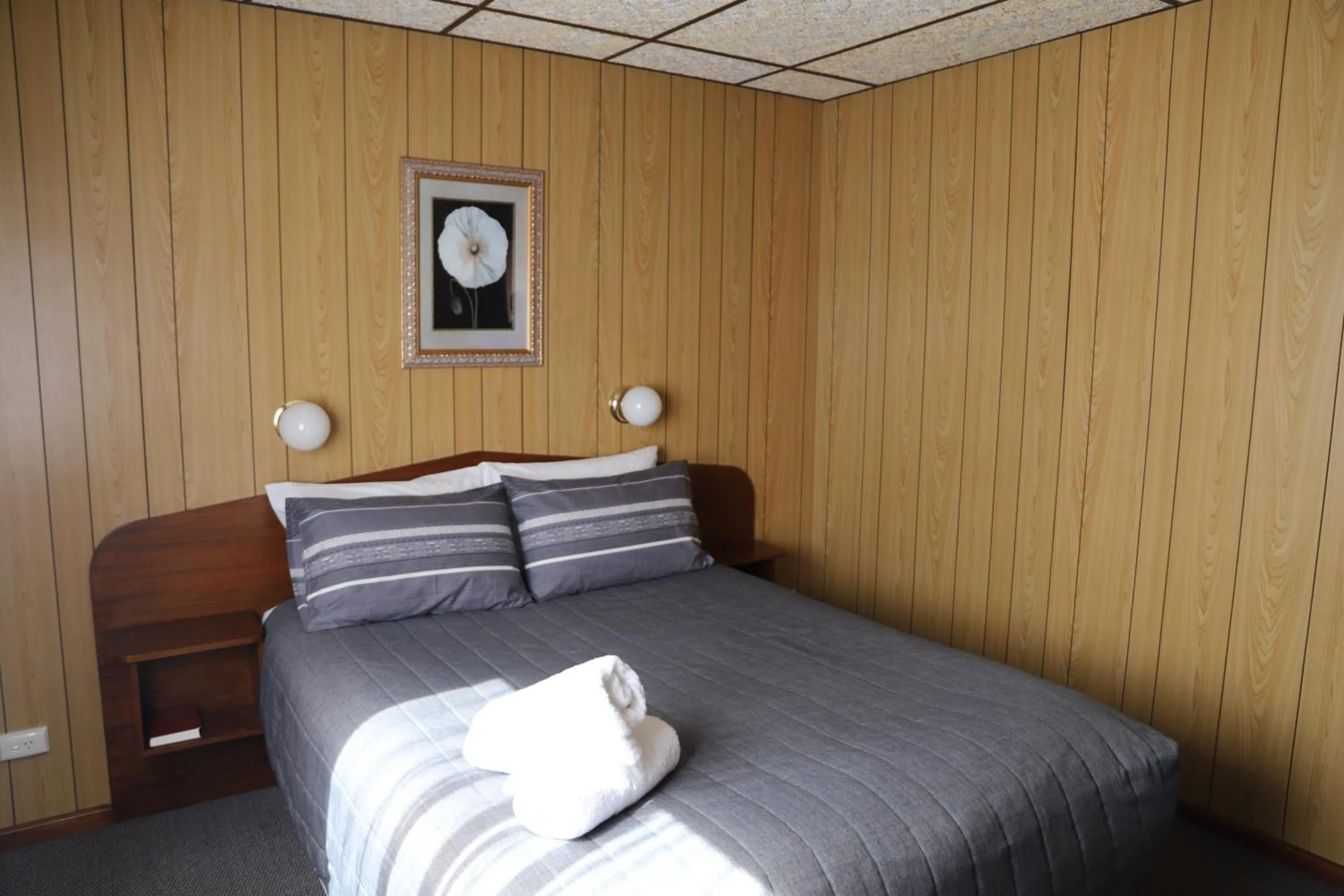 Bed in Limestone Coast Tourist Park