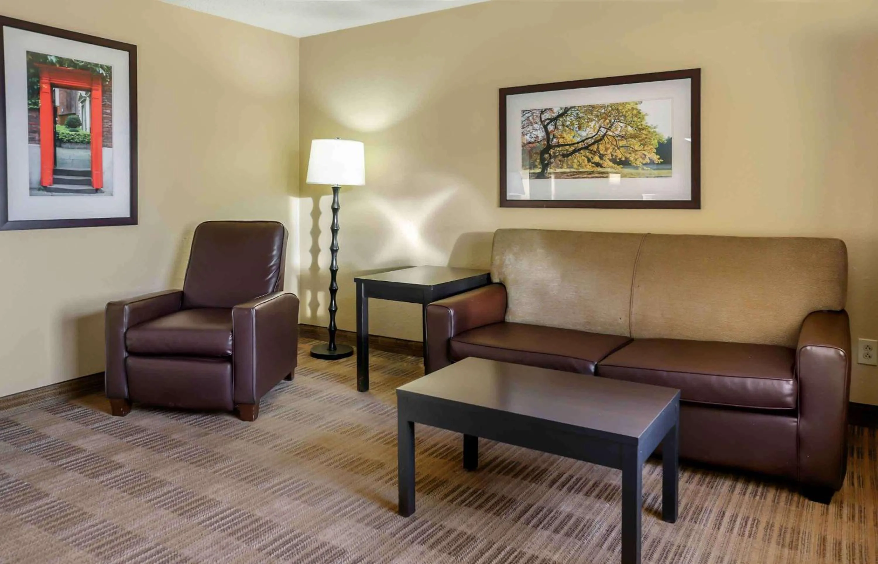 Bedroom in Extended Stay America Suites - Columbus - NE - I-270