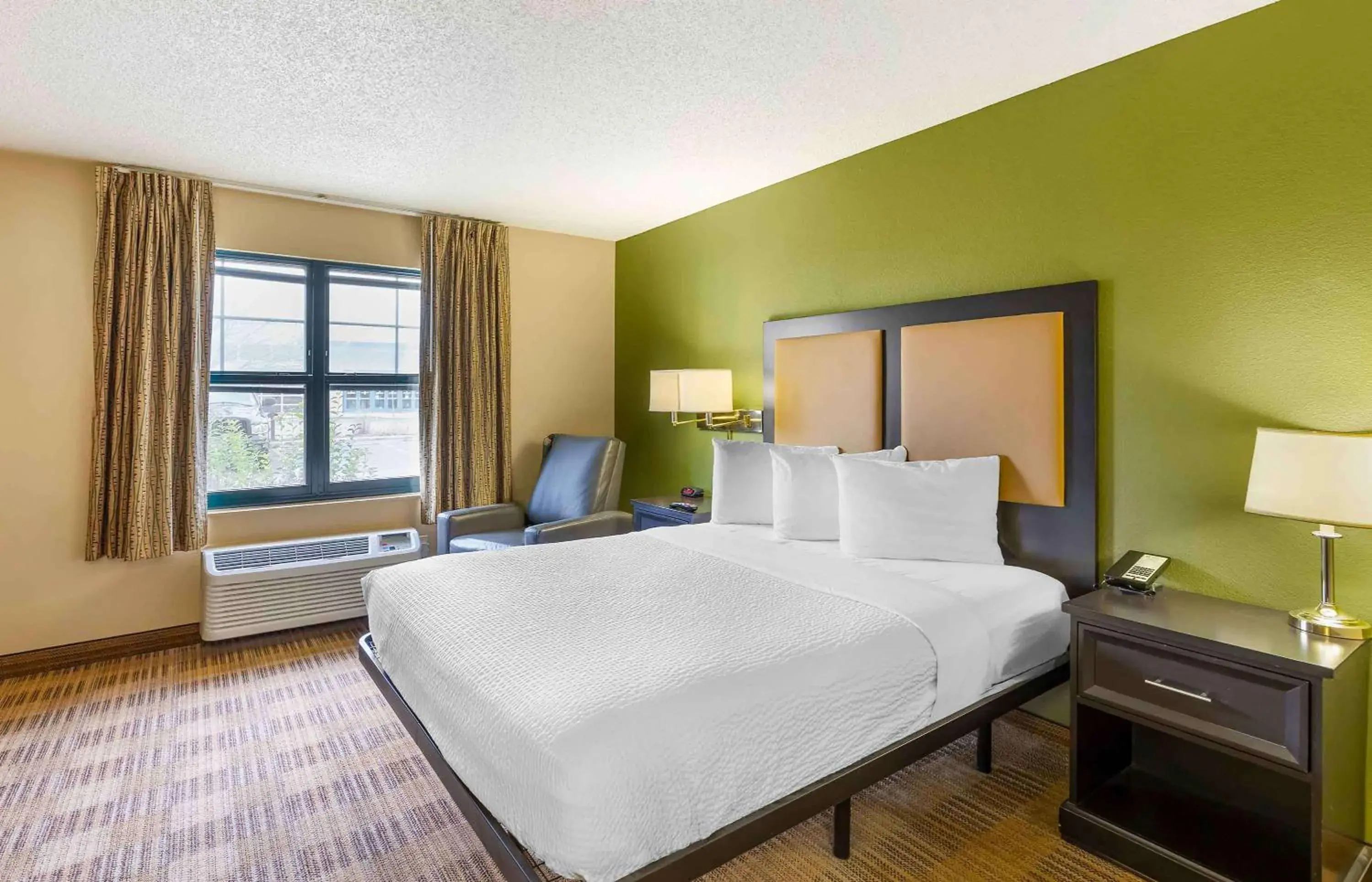 Queen Studio - Non-Smoking in Extended Stay America Suites - Billings - West End Queen Studio - Non-Smoking in Extended Stay America Suites - Billings - West End