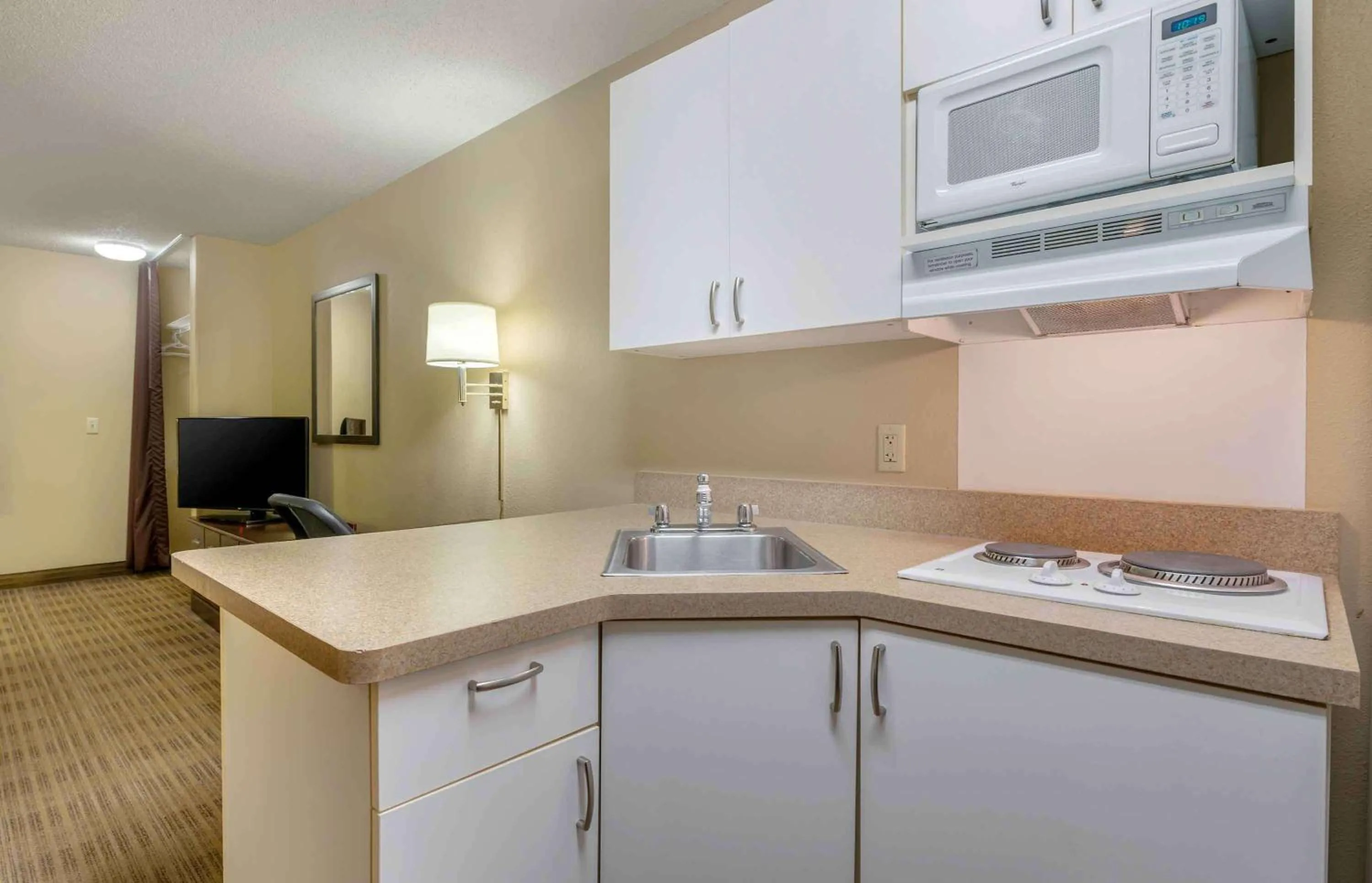 Kitchen or kitchenette in Extended Stay America Suites - South Bend - Mishawaka - North