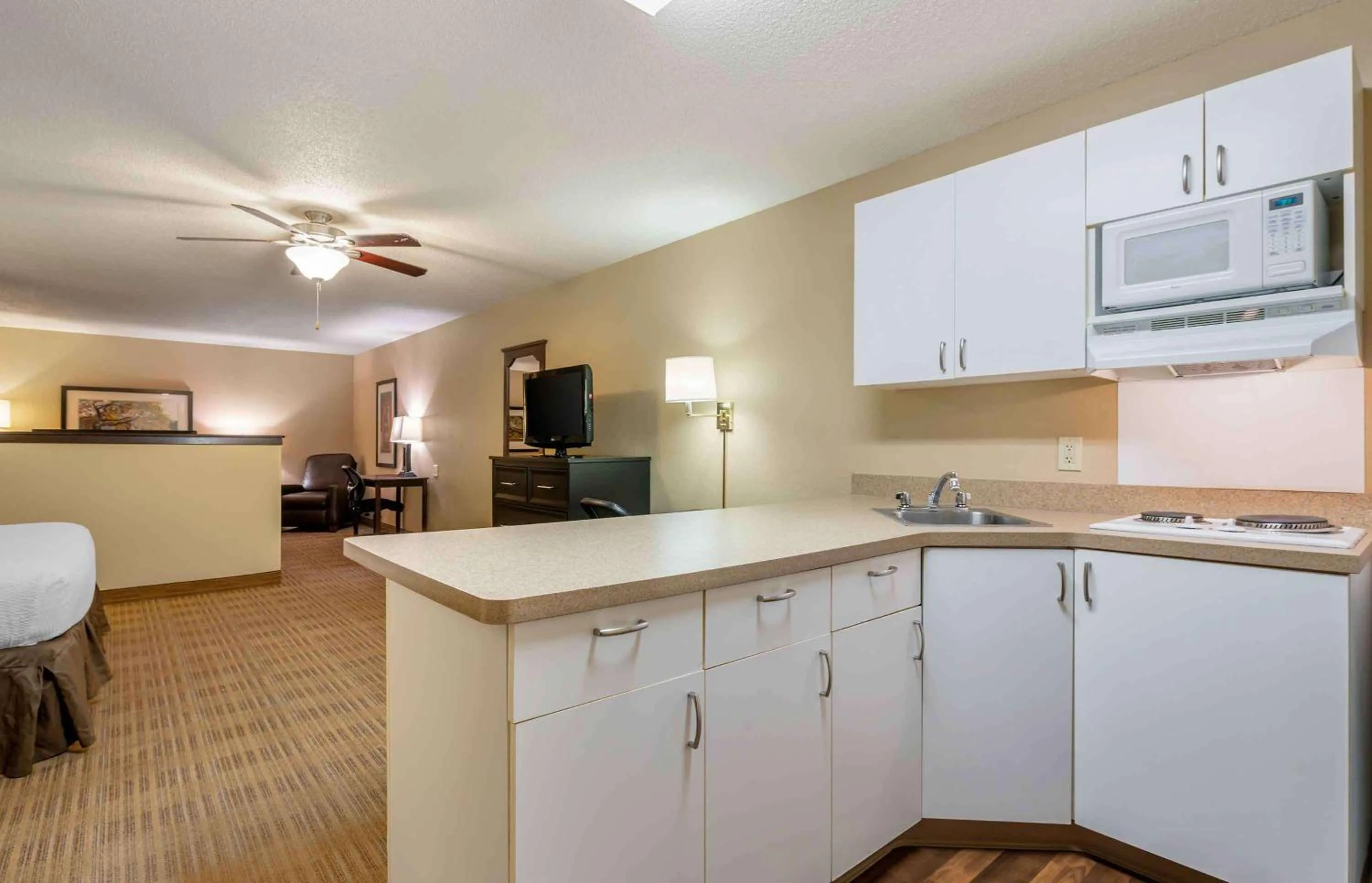 Kitchen or kitchenette in Extended Stay America Suites - South Bend - Mishawaka - North