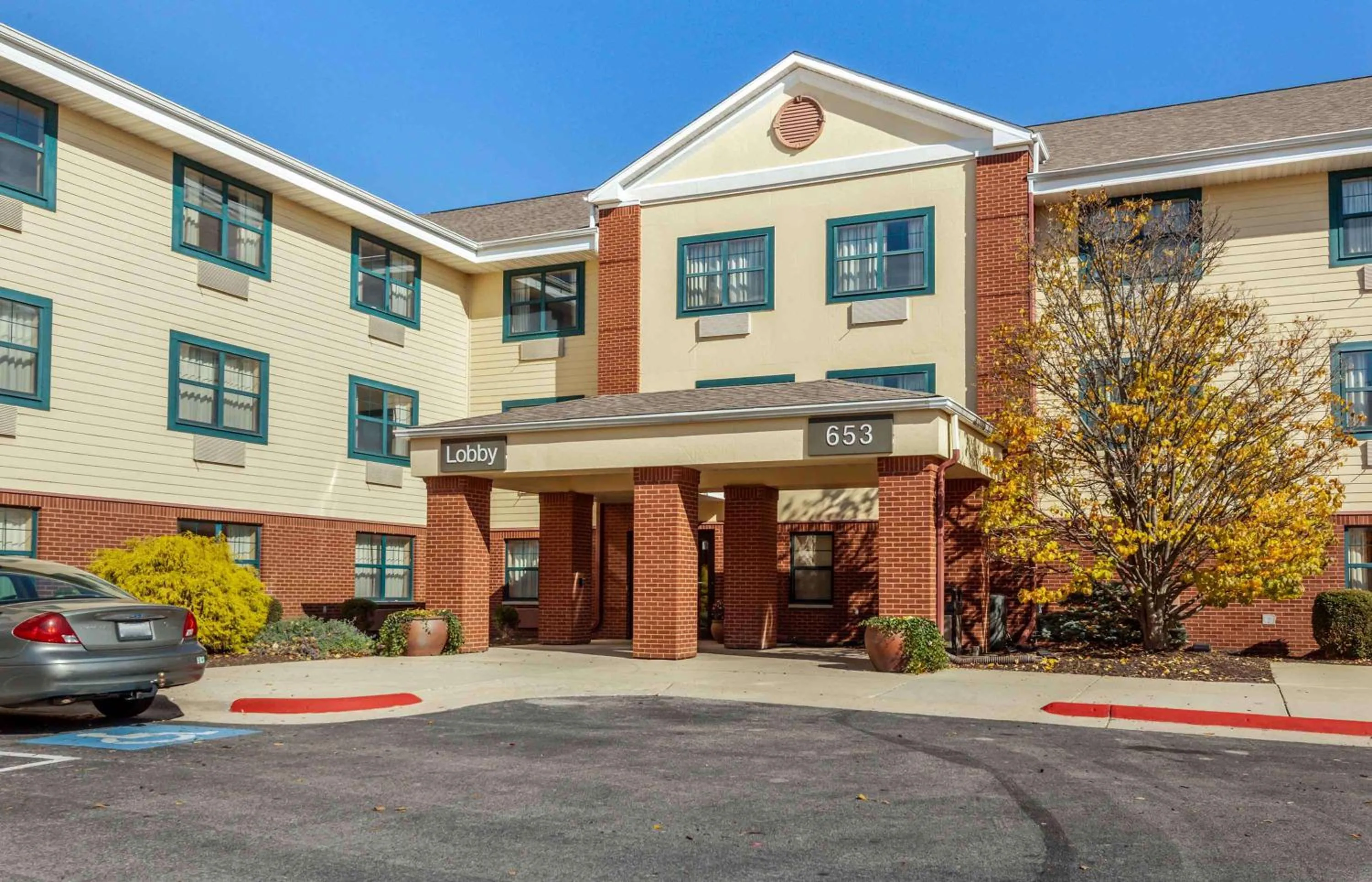 Property building in Extended Stay America Suites - Rockford - I-90