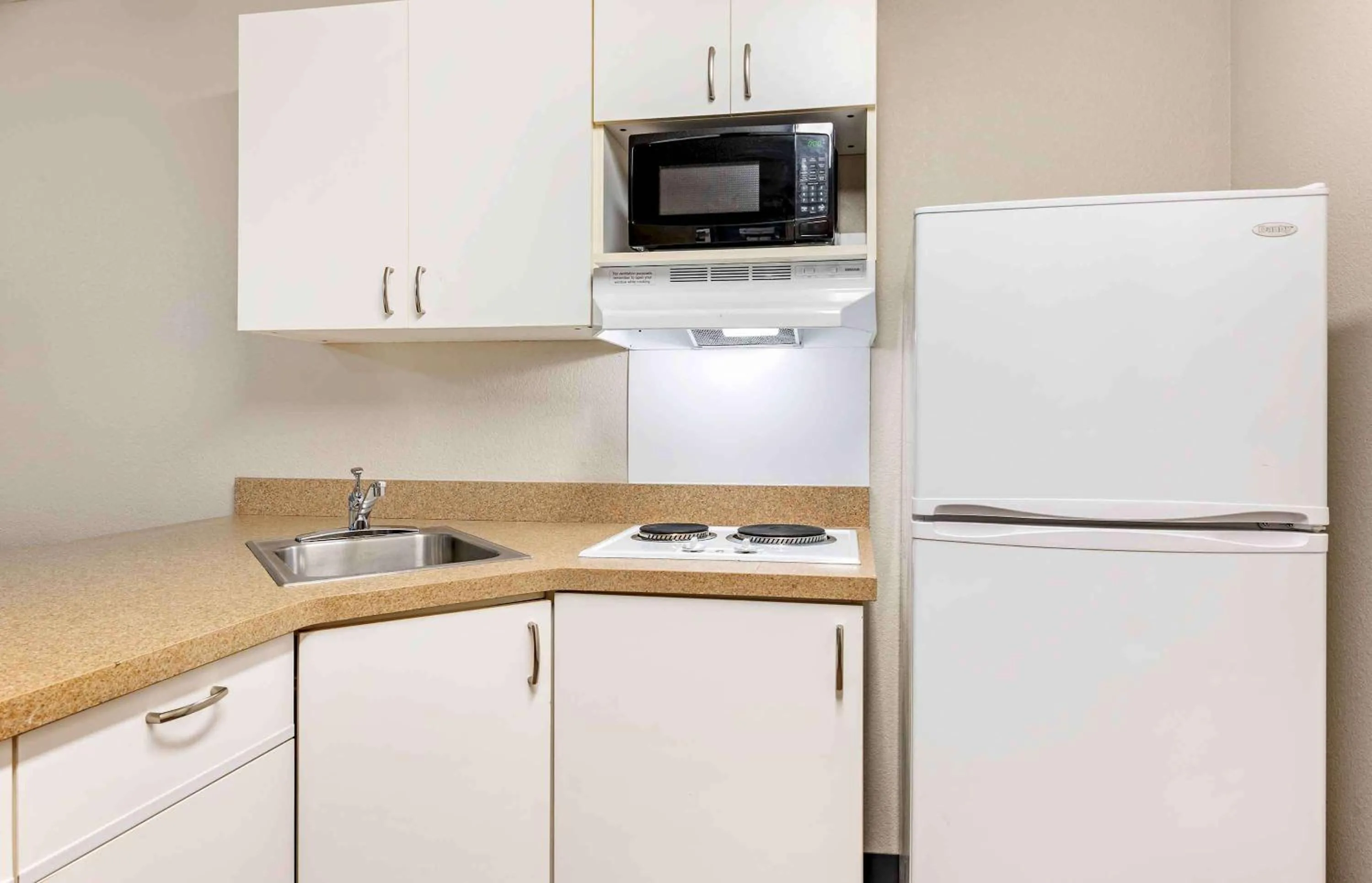 Kitchen or kitchenette in Extended Stay America Suites - Dayton - North