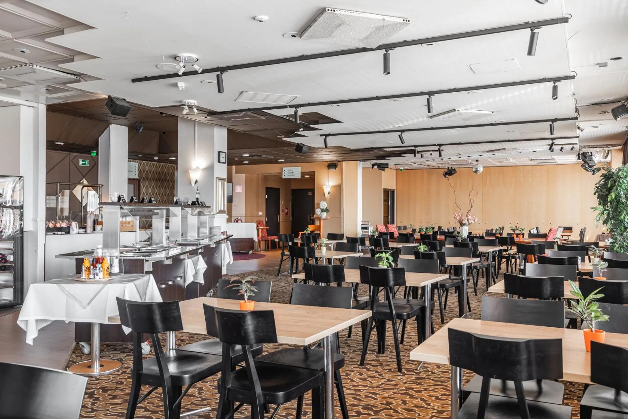 Restaurant/places to eat in Teatterihotelli Riihimäki