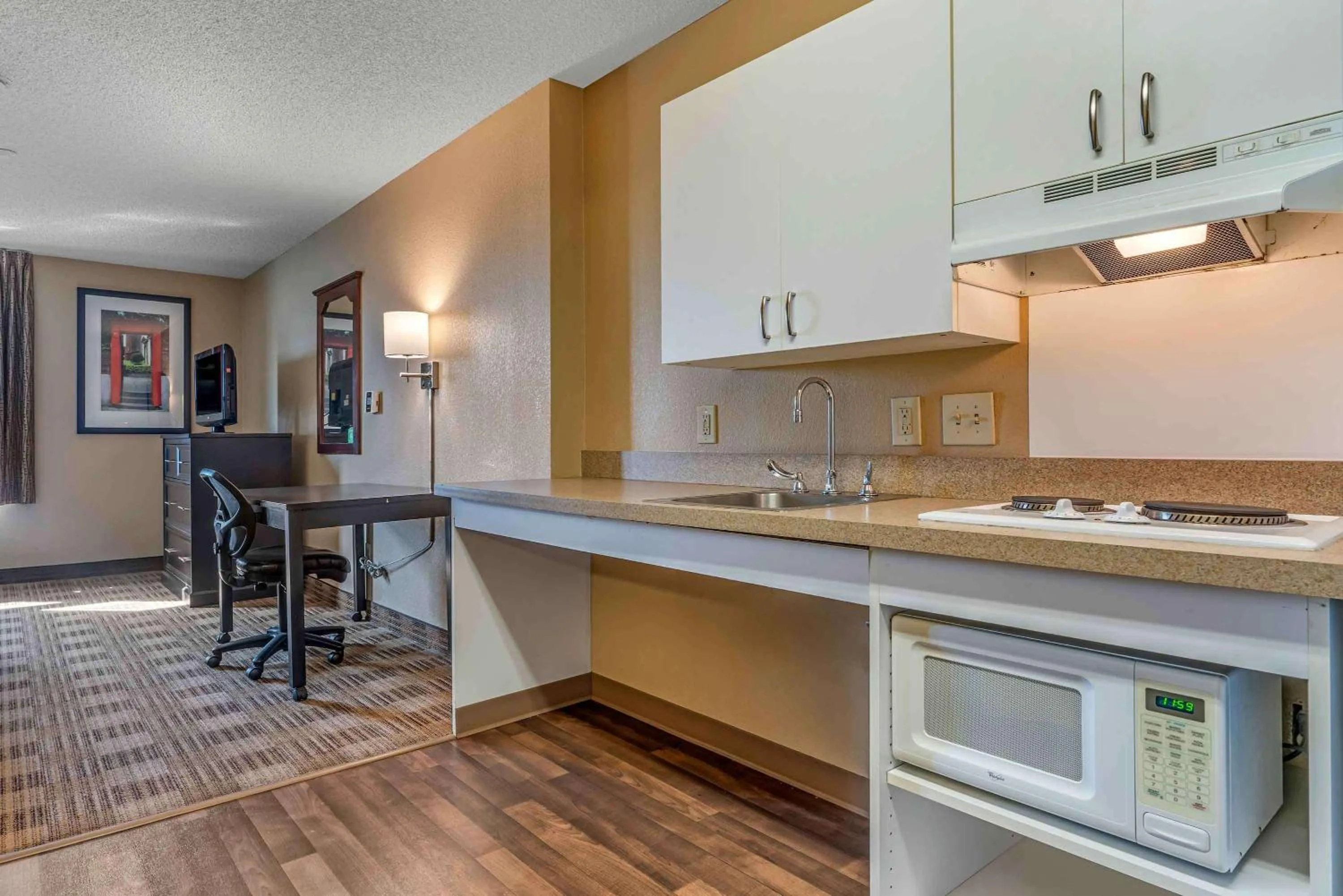 Kitchen or kitchenette in Extended Stay America Suites - Sacramento - West Sacramento