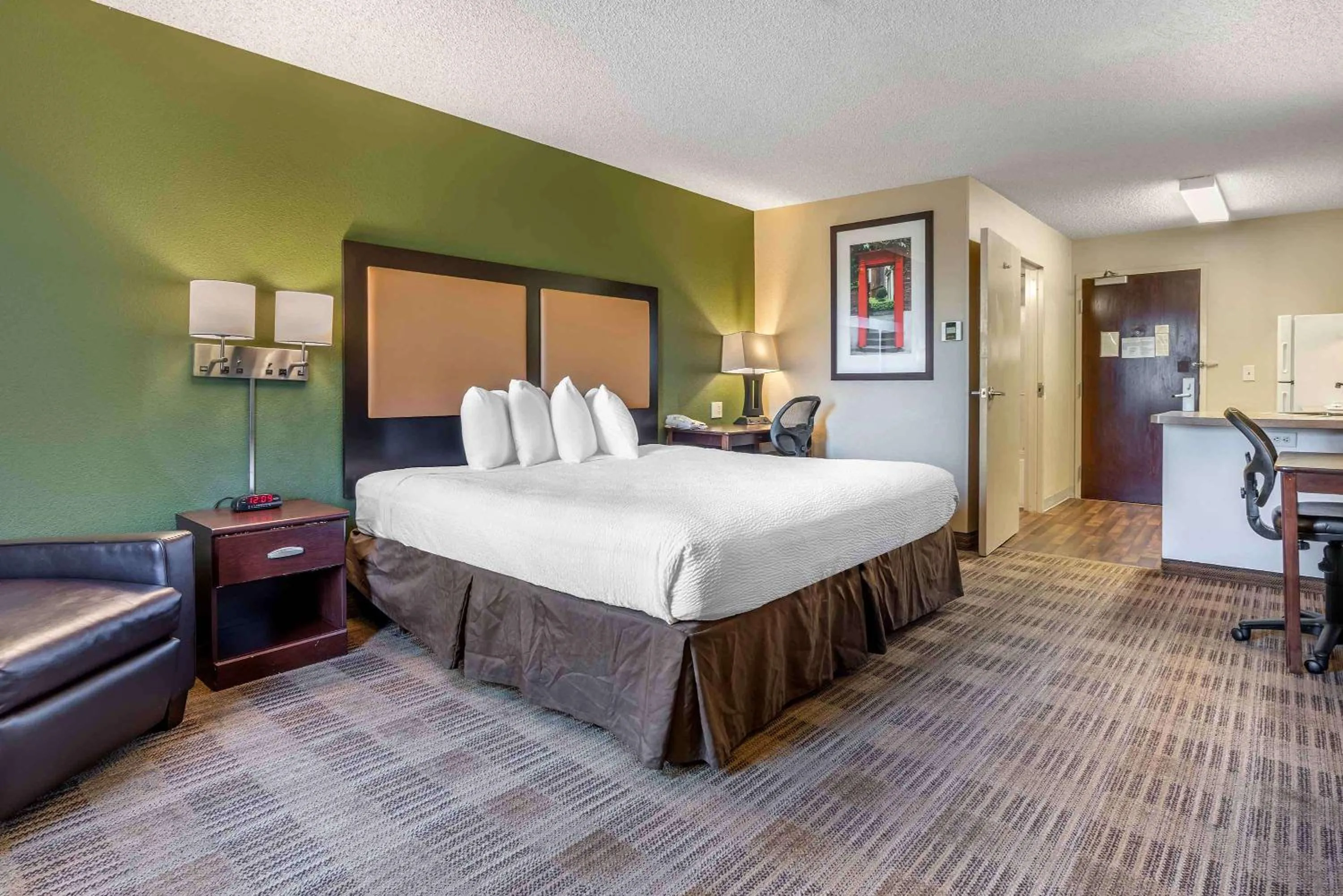 Bedroom, Bed in Extended Stay America Suites - Sacramento - West Sacramento